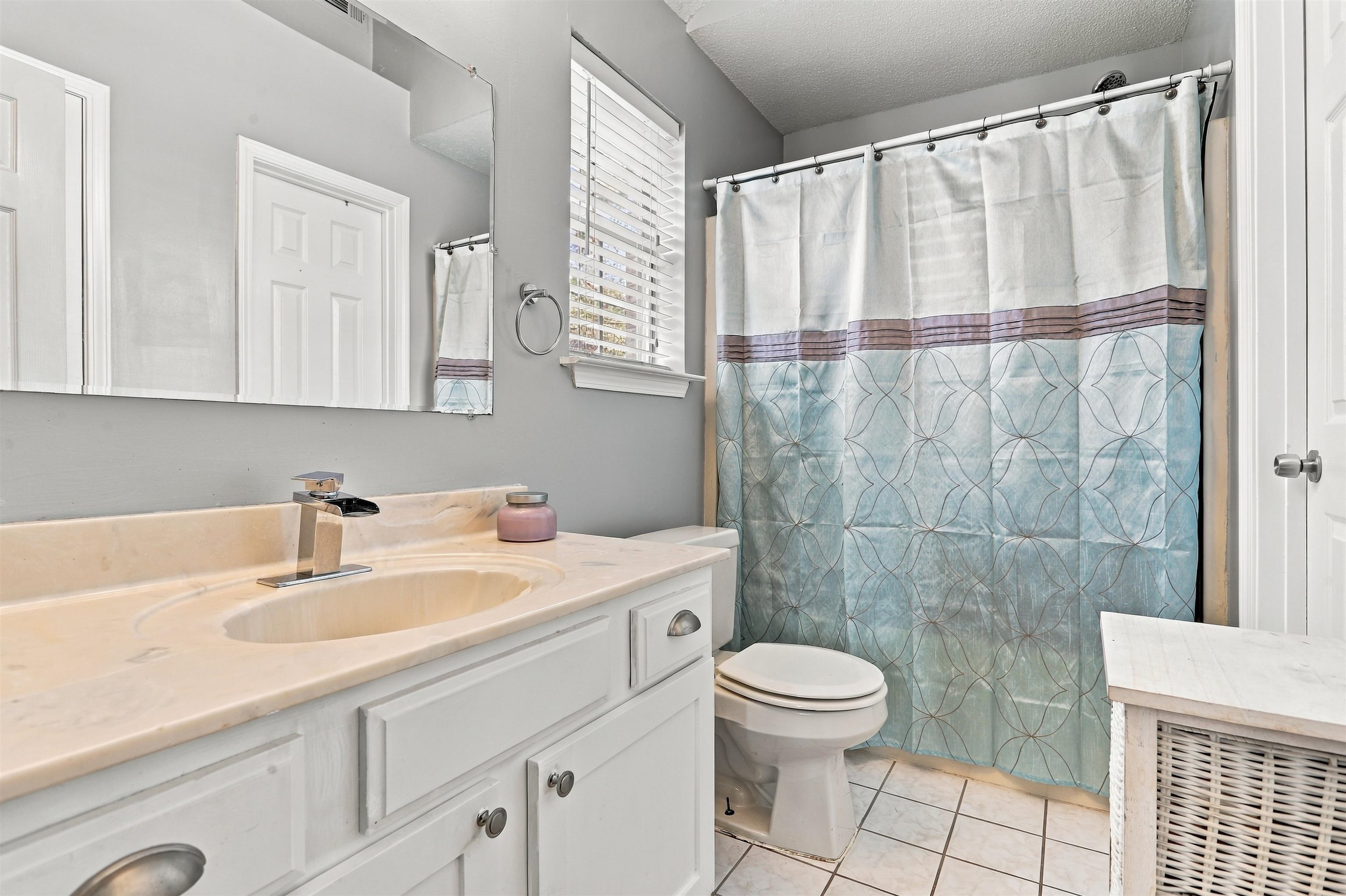 9256 Grove Manor Dr Property Photo 8