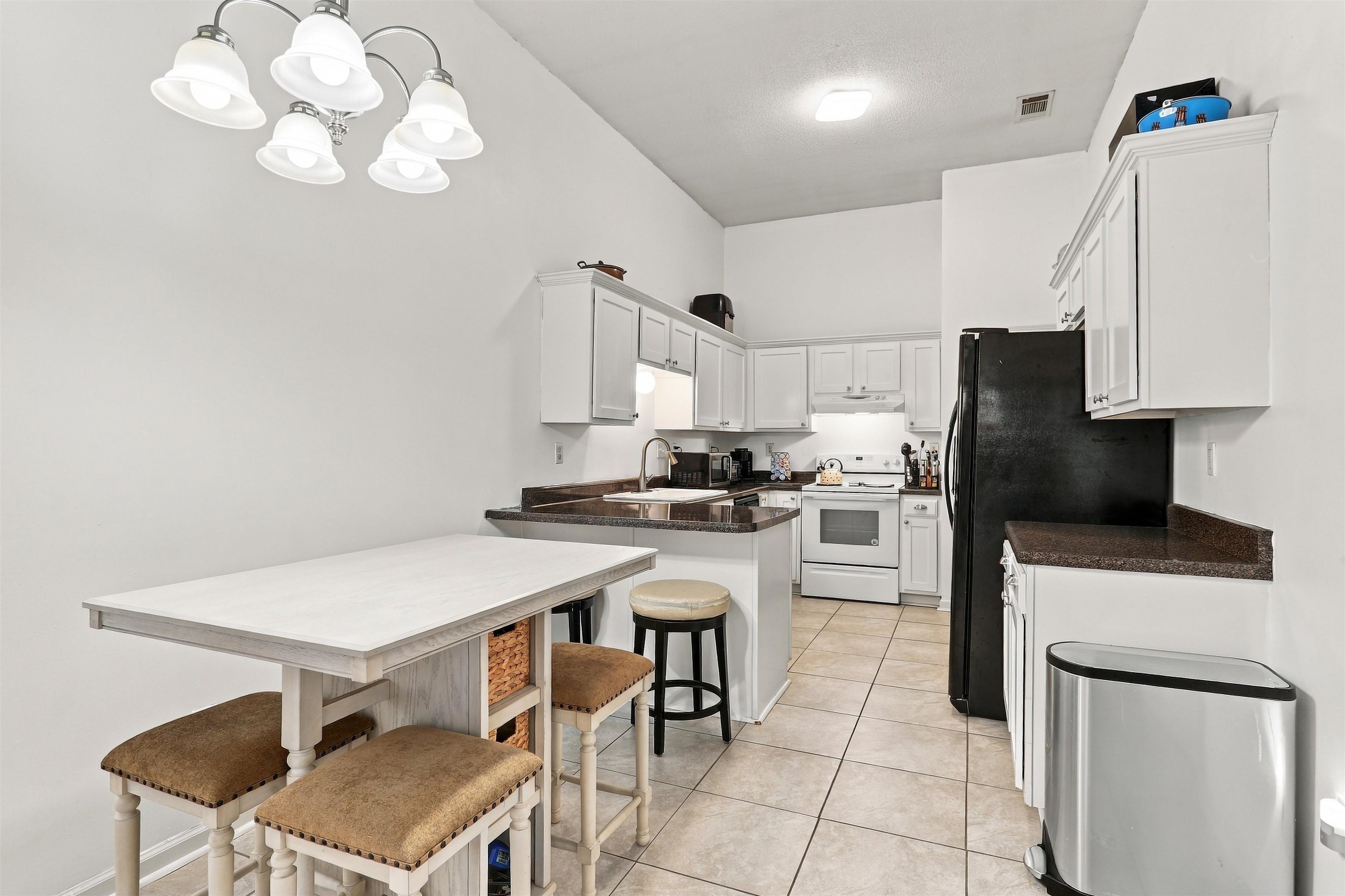9256 Grove Manor Dr Property Photo 10