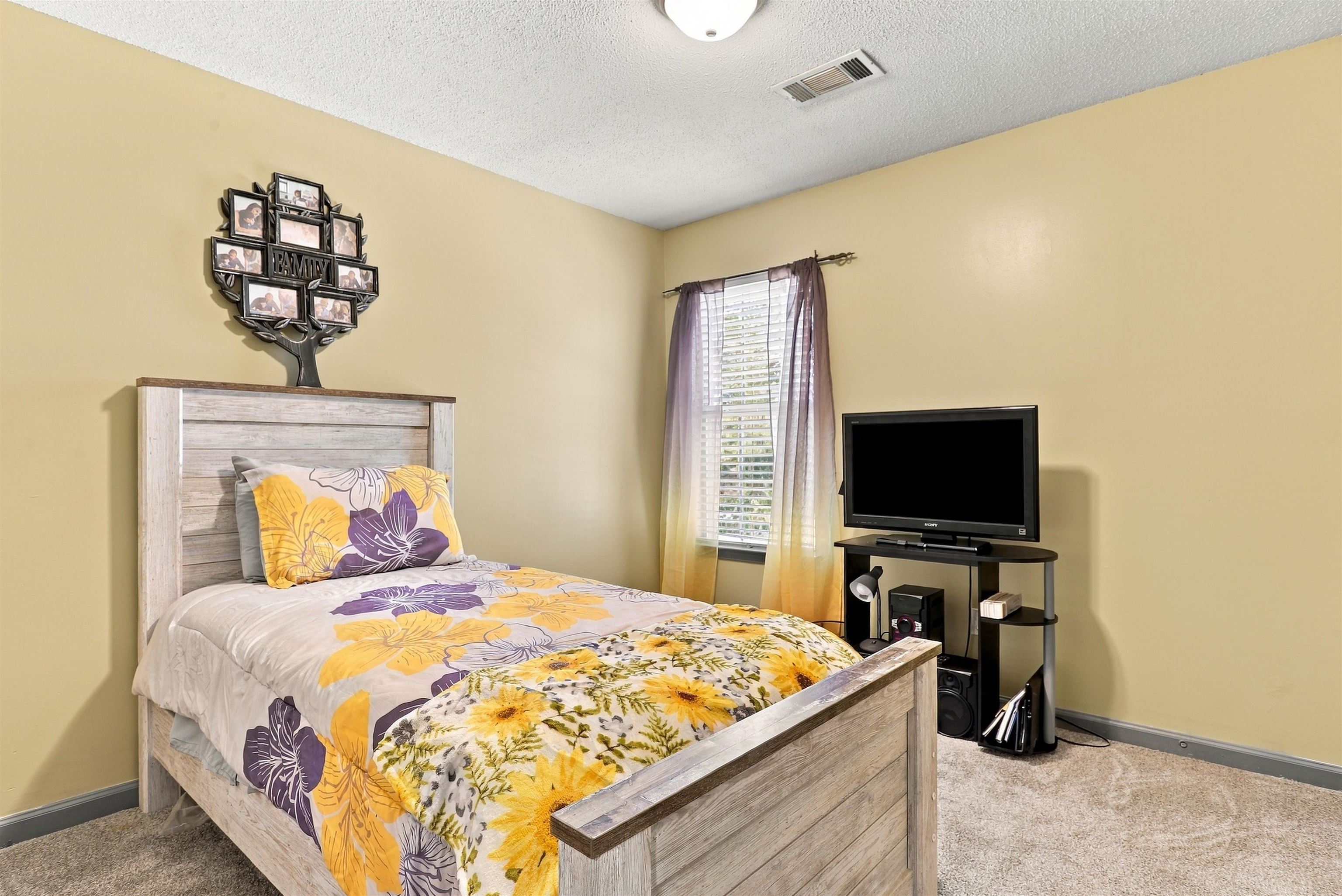 9256 Grove Manor Dr Property Photo 16
