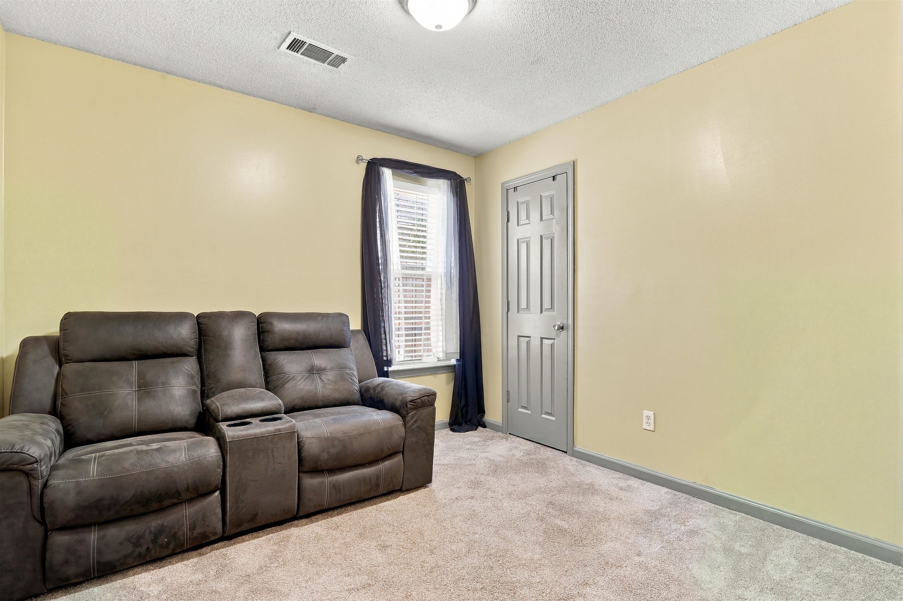 9256 Grove Manor Dr Property Photo 18