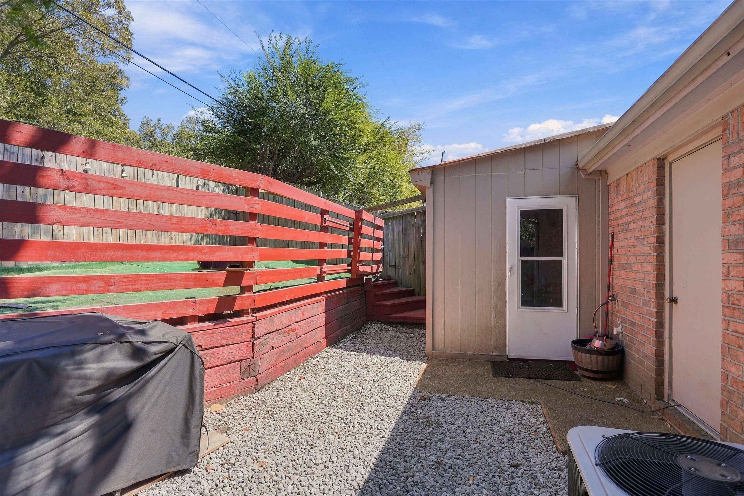 9256 Grove Manor Dr Property Photo 22