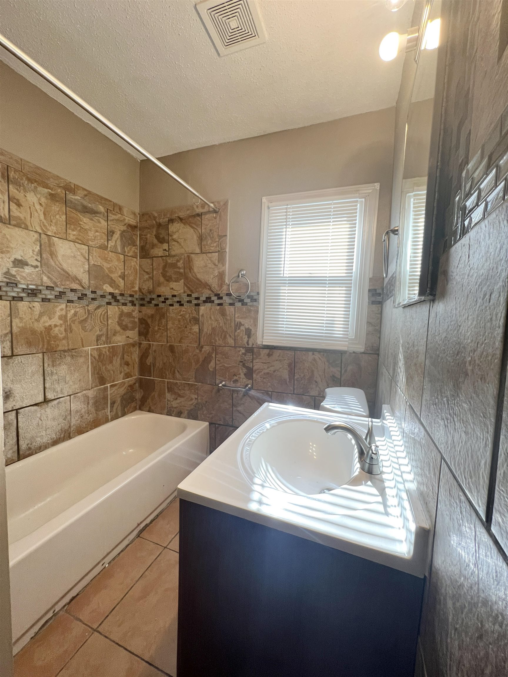 1515 Hope St Property Photo 5