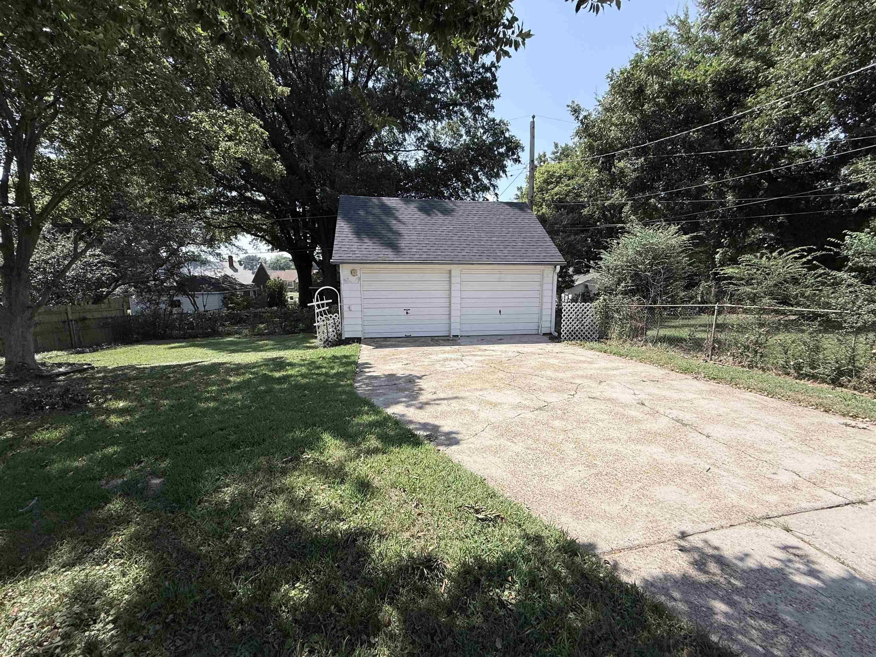 237 E Edwin Cir Property Photo 7