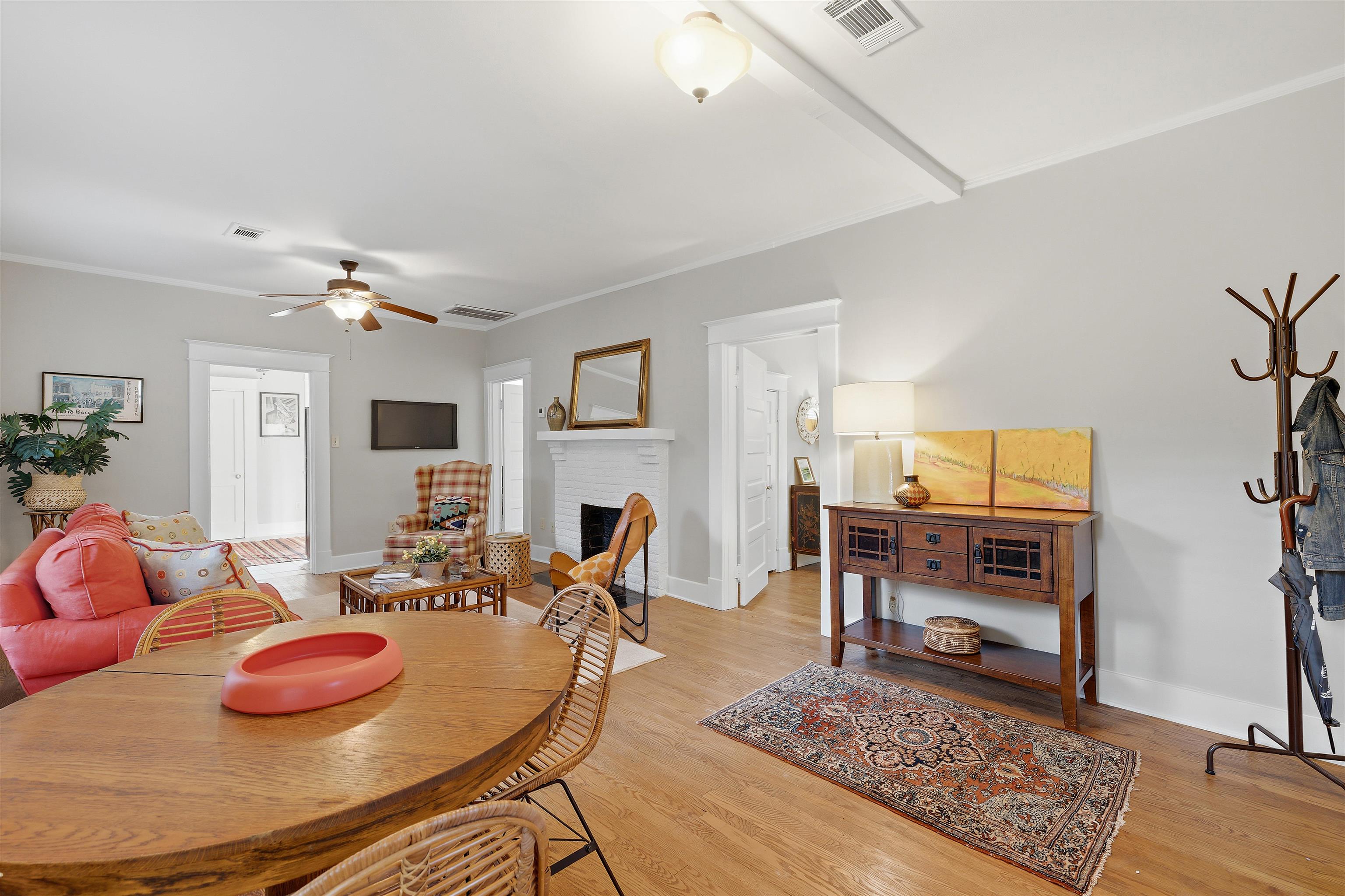 1058 Fleece St Property Photo 4