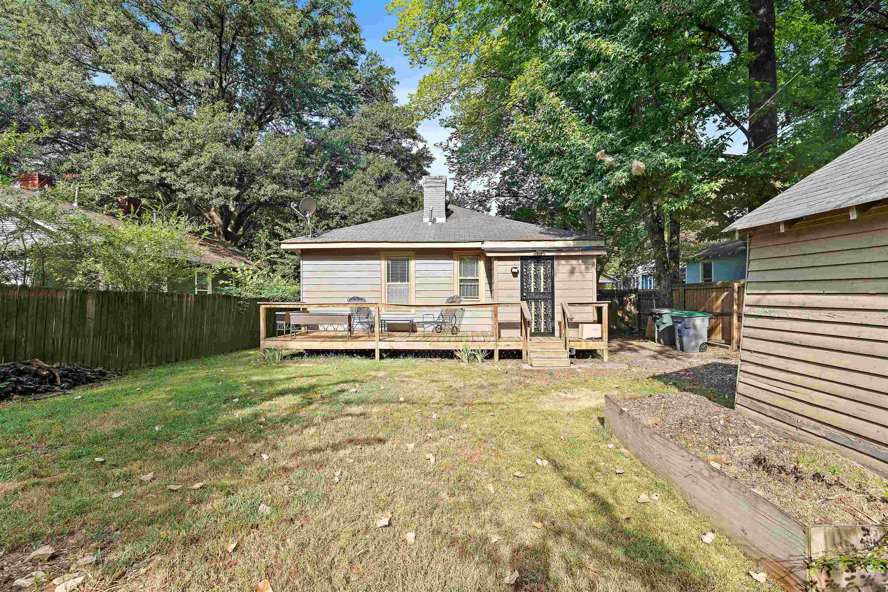1058 Fleece St Property Photo 28
