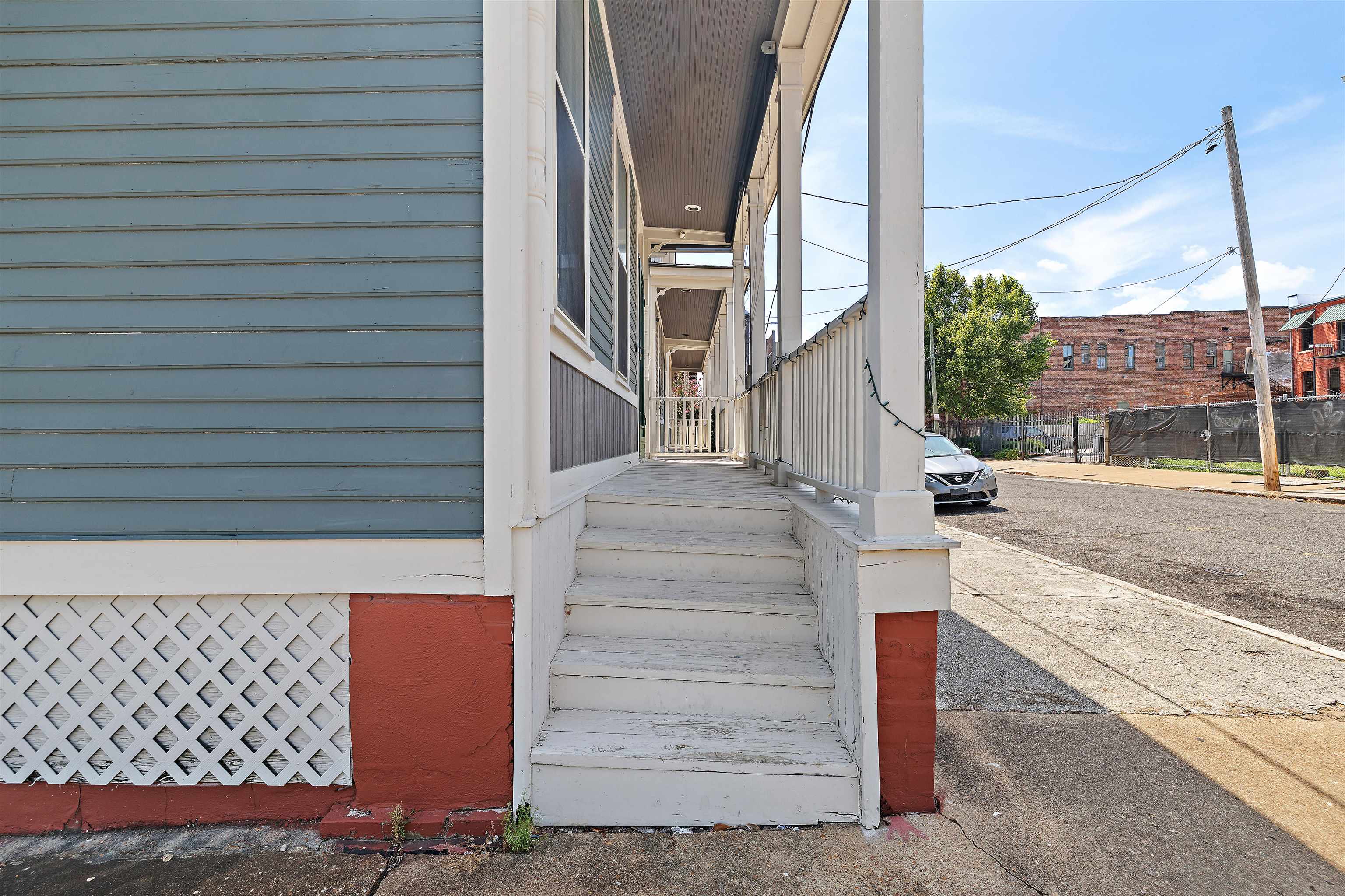 372 Mulberry St Property Photo 2
