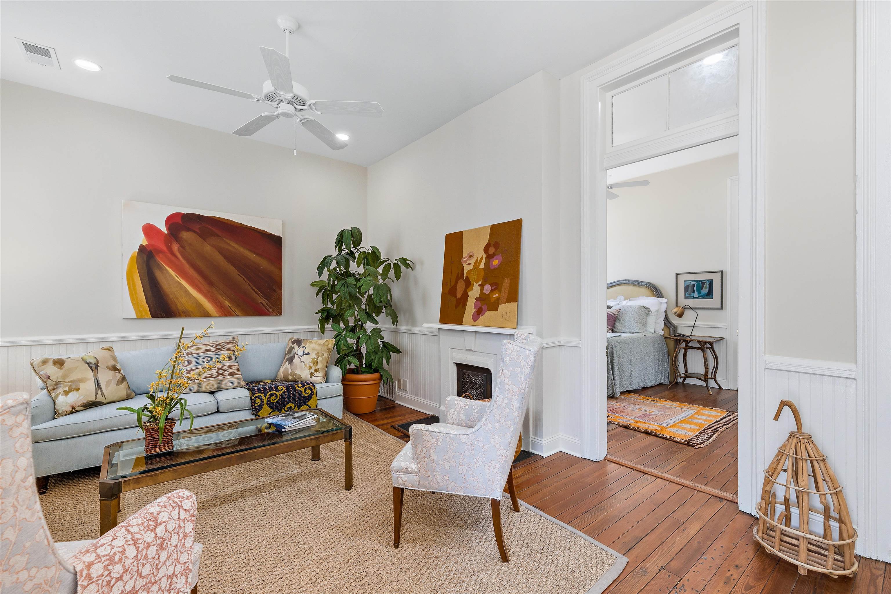372 Mulberry St Property Photo 4