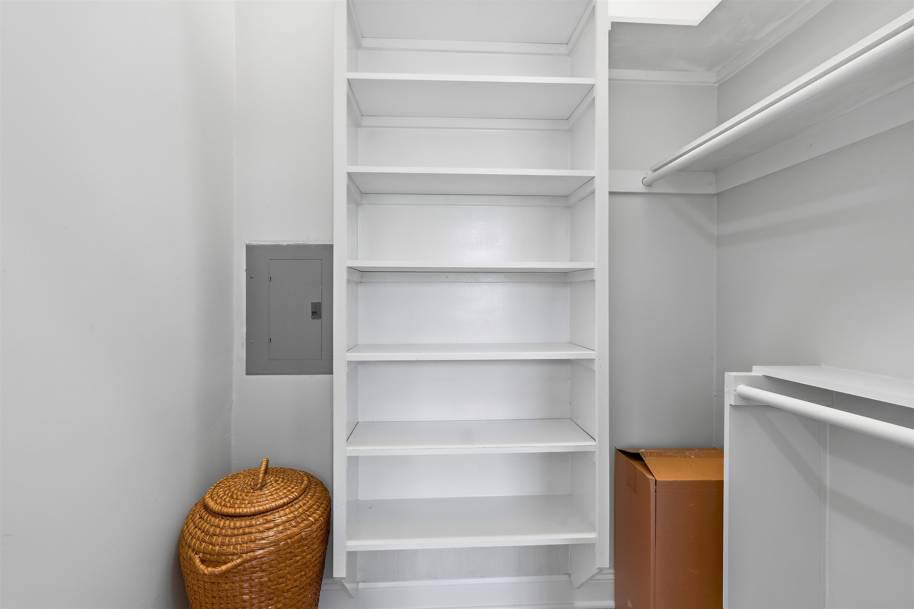 372 Mulberry St Property Photo 13