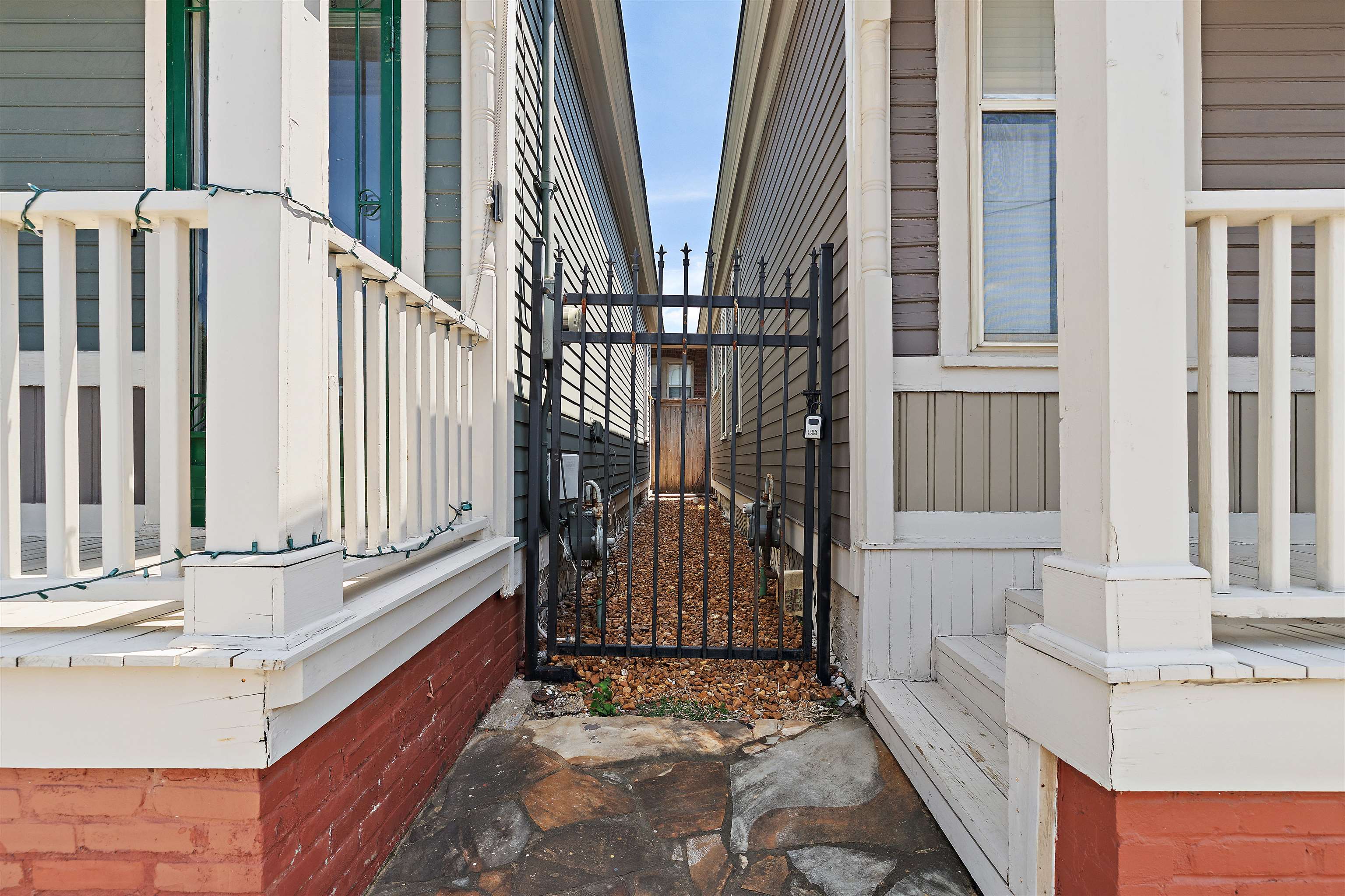 372 Mulberry St Property Photo 25