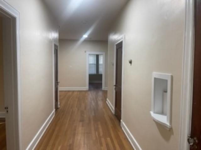1676 S Parkway Dr E Property Photo 4