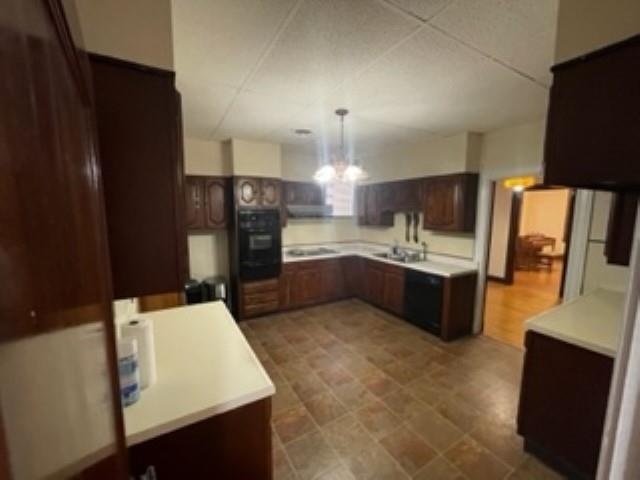 1676 S Parkway Dr E Property Photo 9