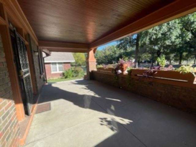 1676 S Parkway Dr E Property Photo 19