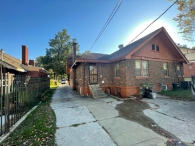 1676 S Parkway Dr E Property Photo 21