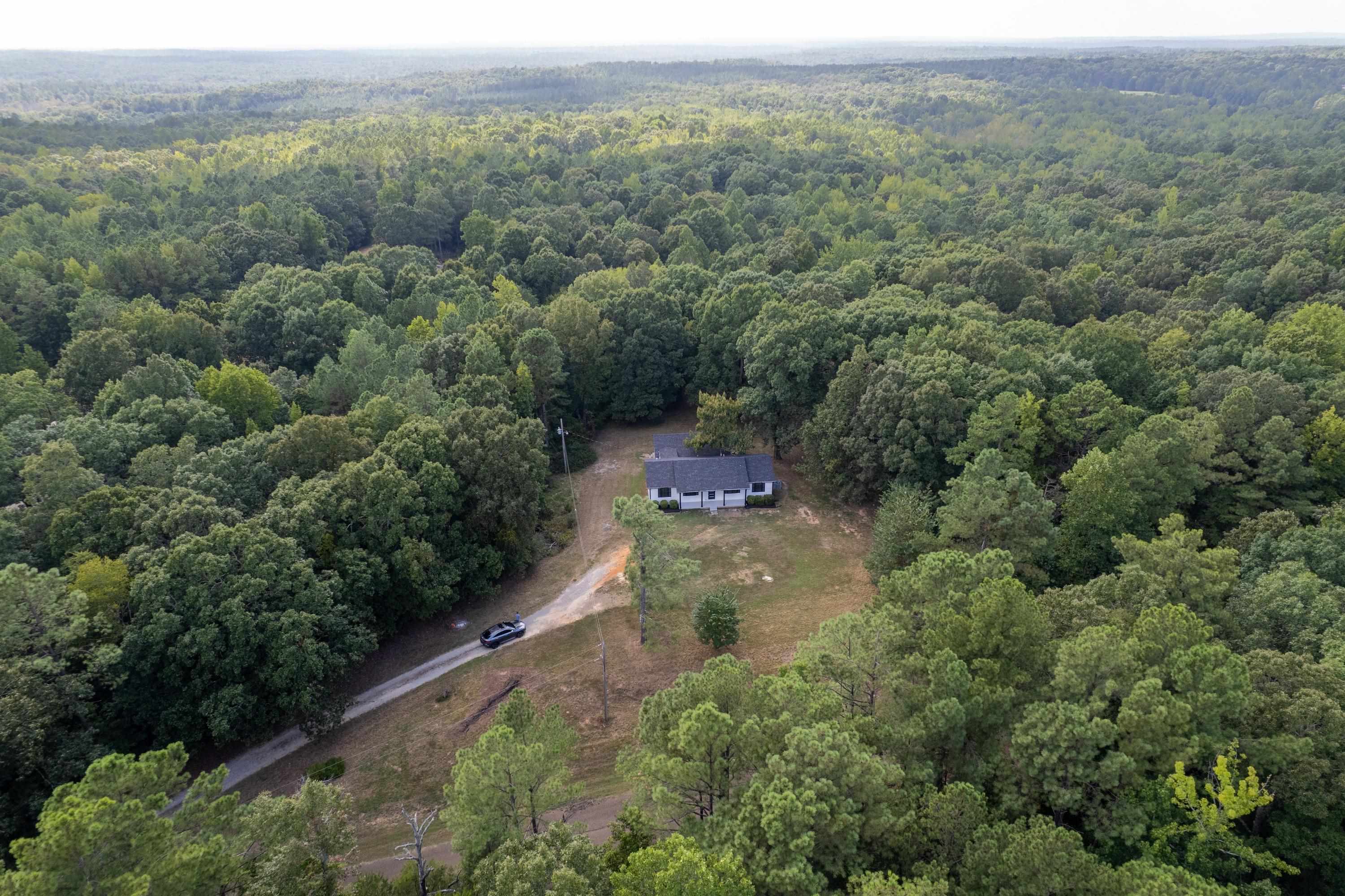 3690 Callahan Rd Property Photo 8