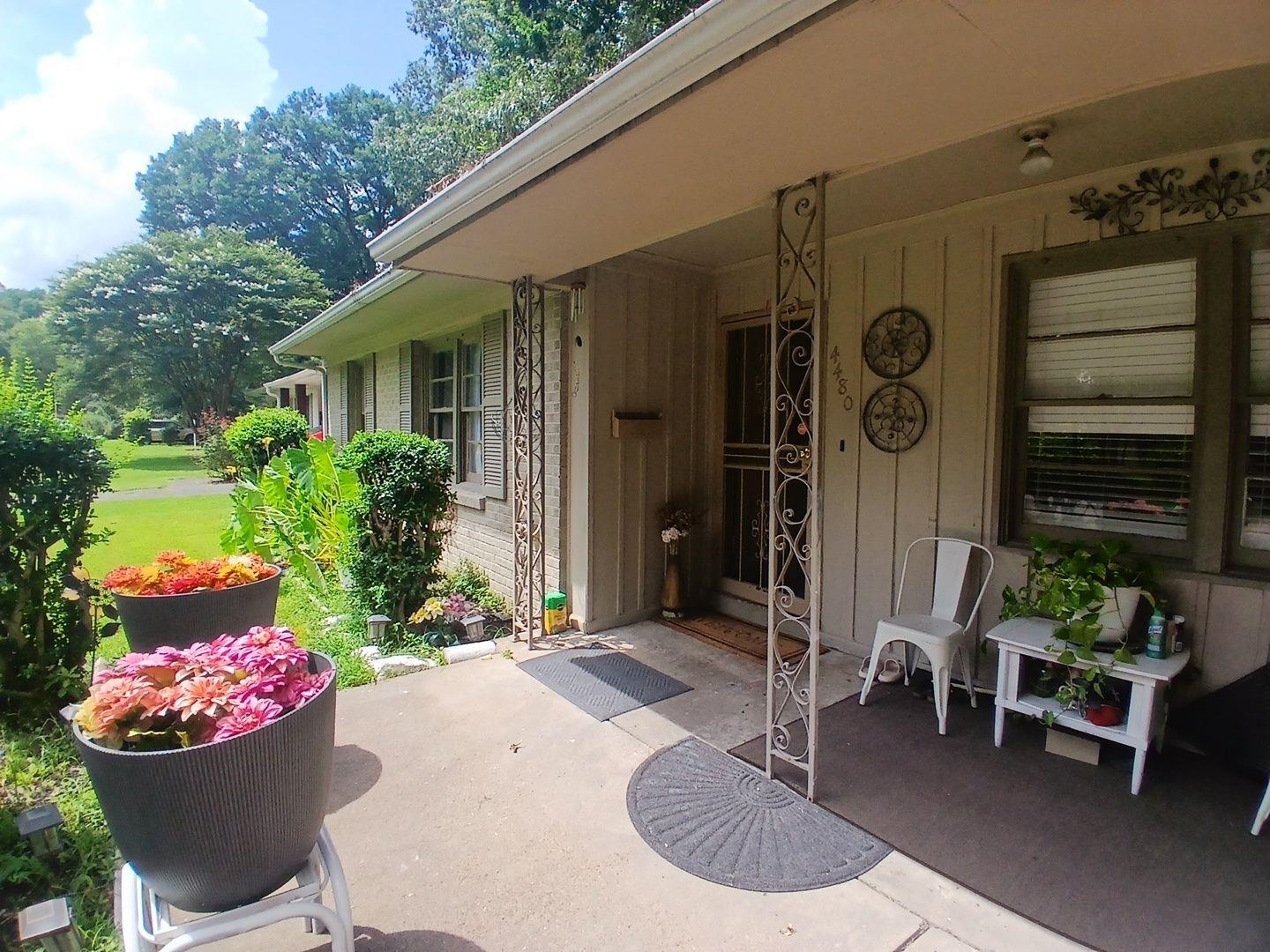 4480 Garnett Rd Property Photo 4
