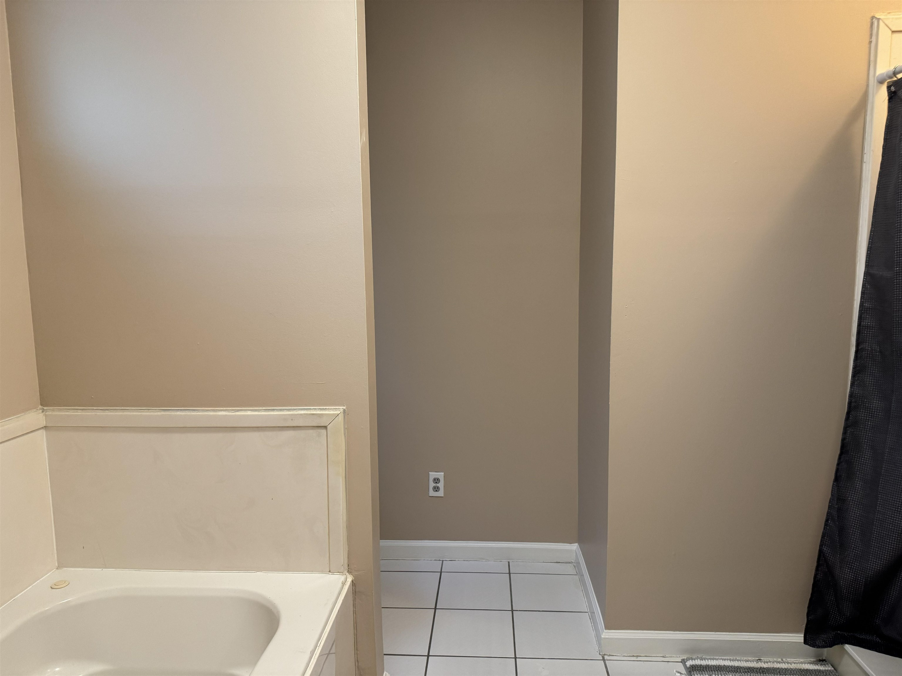 7758 Wolf Hollow Dr Property Photo 8