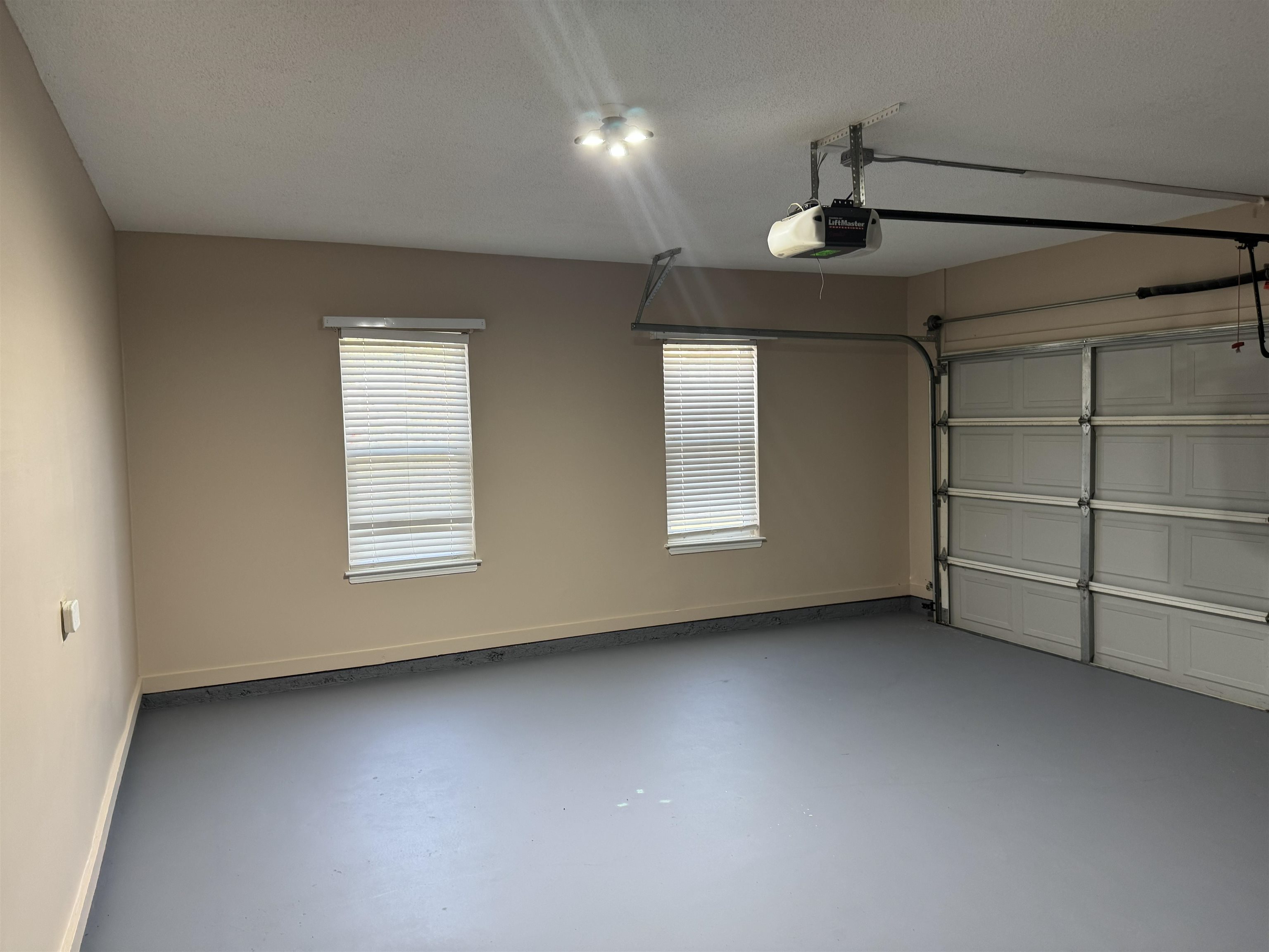 7758 Wolf Hollow Dr Property Photo 18