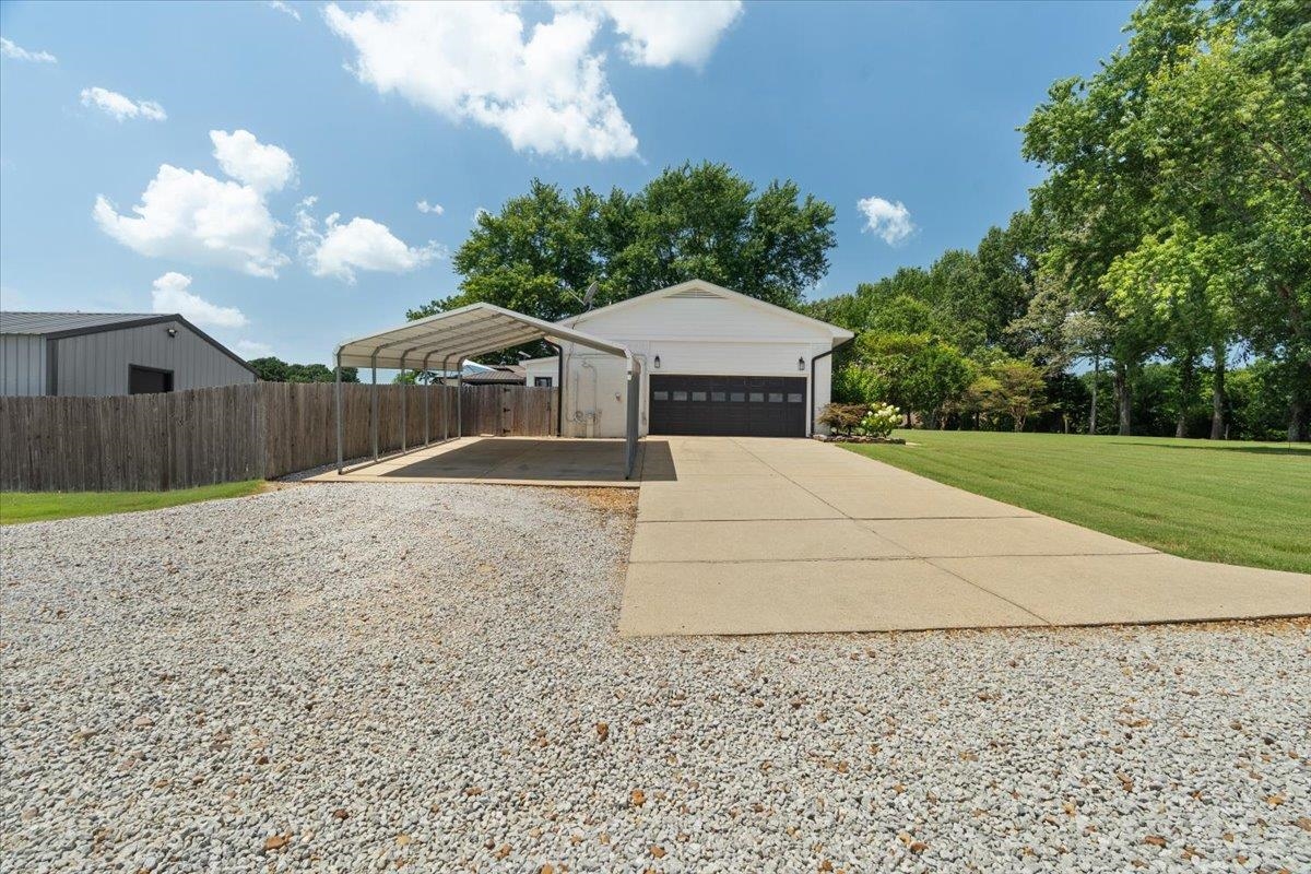 7591 E Kerrville-rosemark Rd Property Photo 26