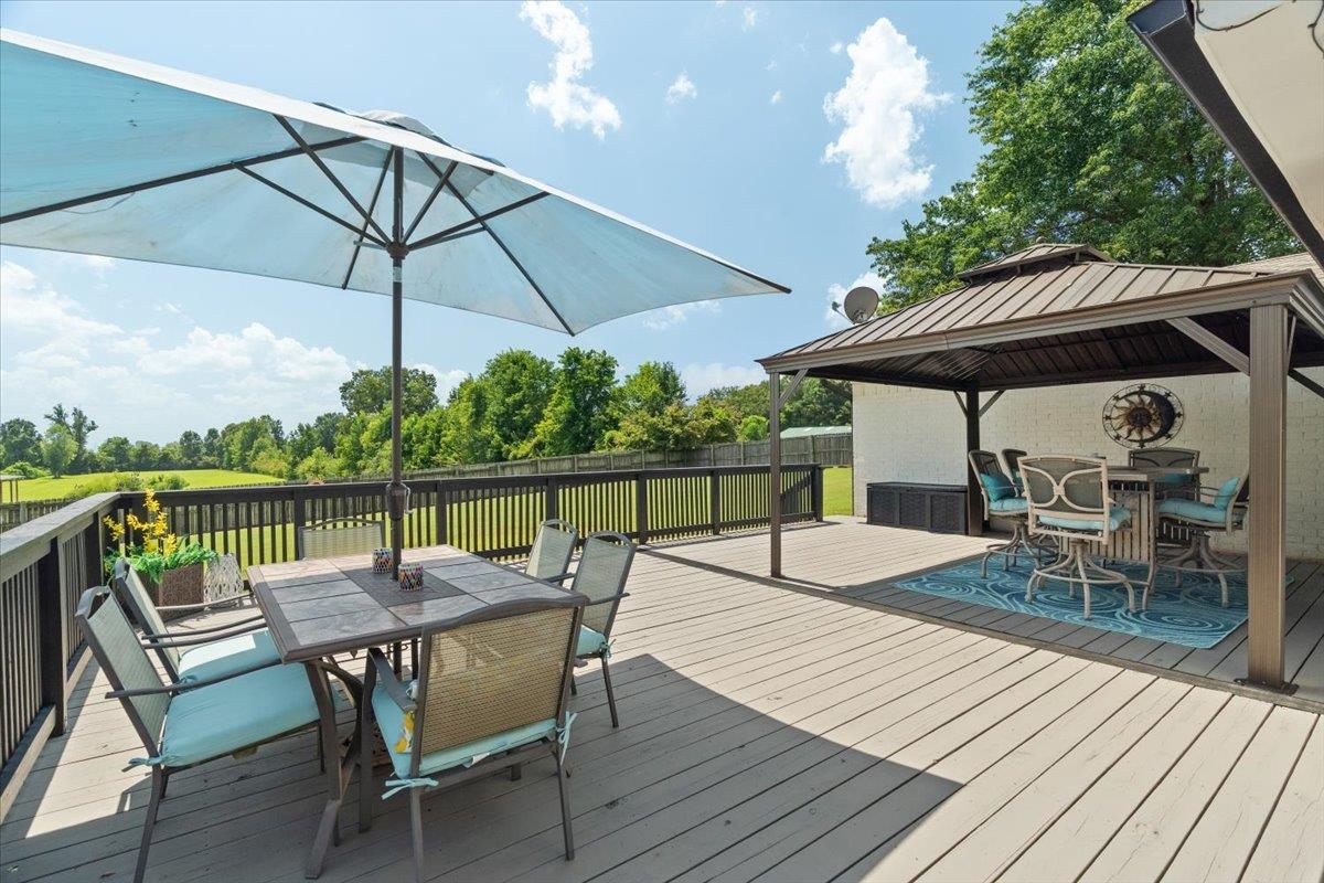 7591 E Kerrville-rosemark Rd Property Photo 28