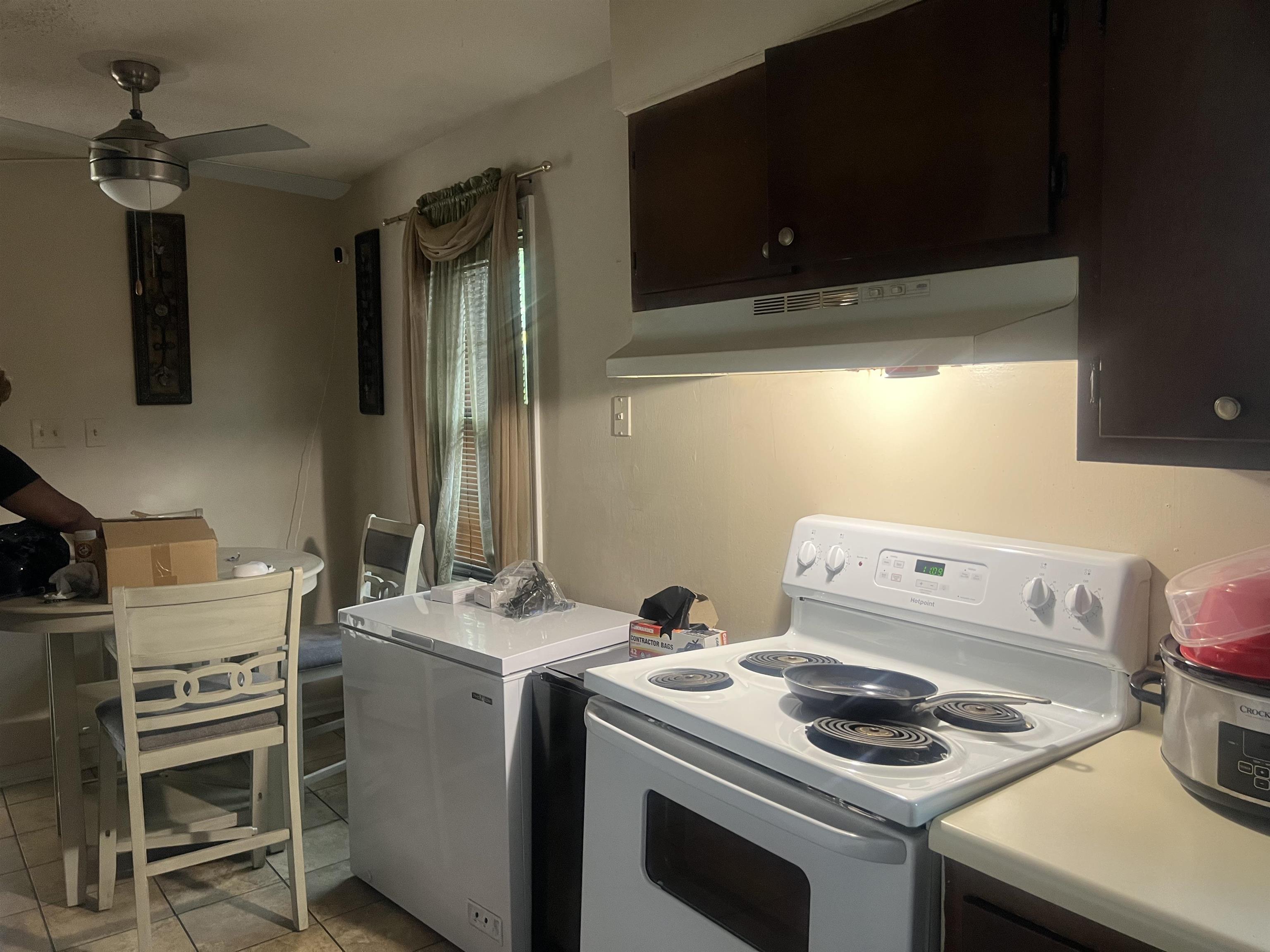 616 Brockwood Ave Property Photo 2