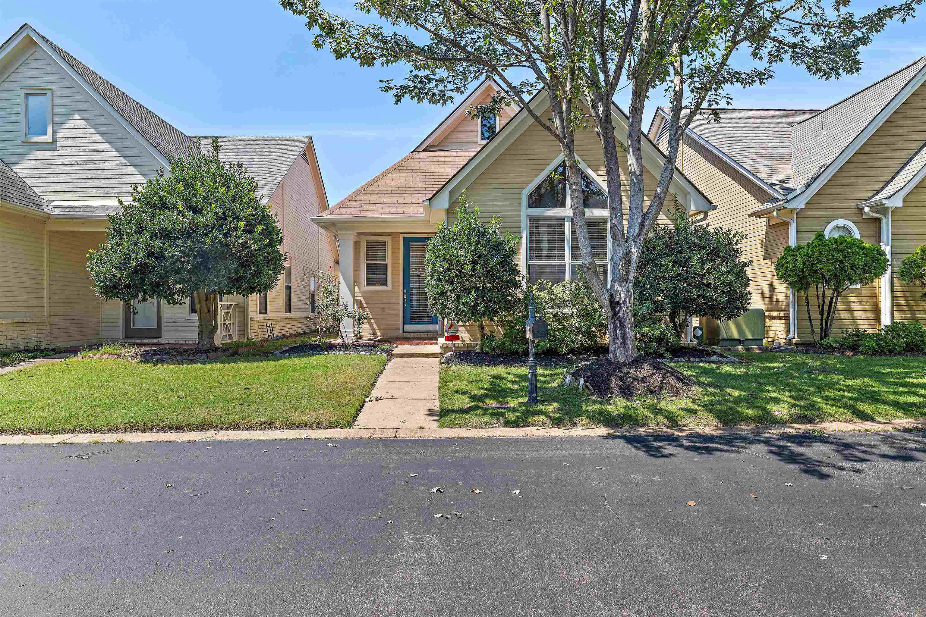 1183 Harbor River Dr Property Photo 1