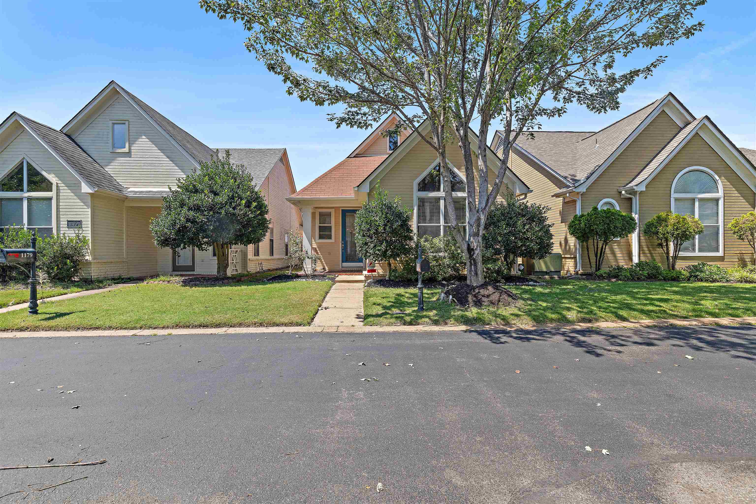 1183 Harbor River Dr Property Photo 2