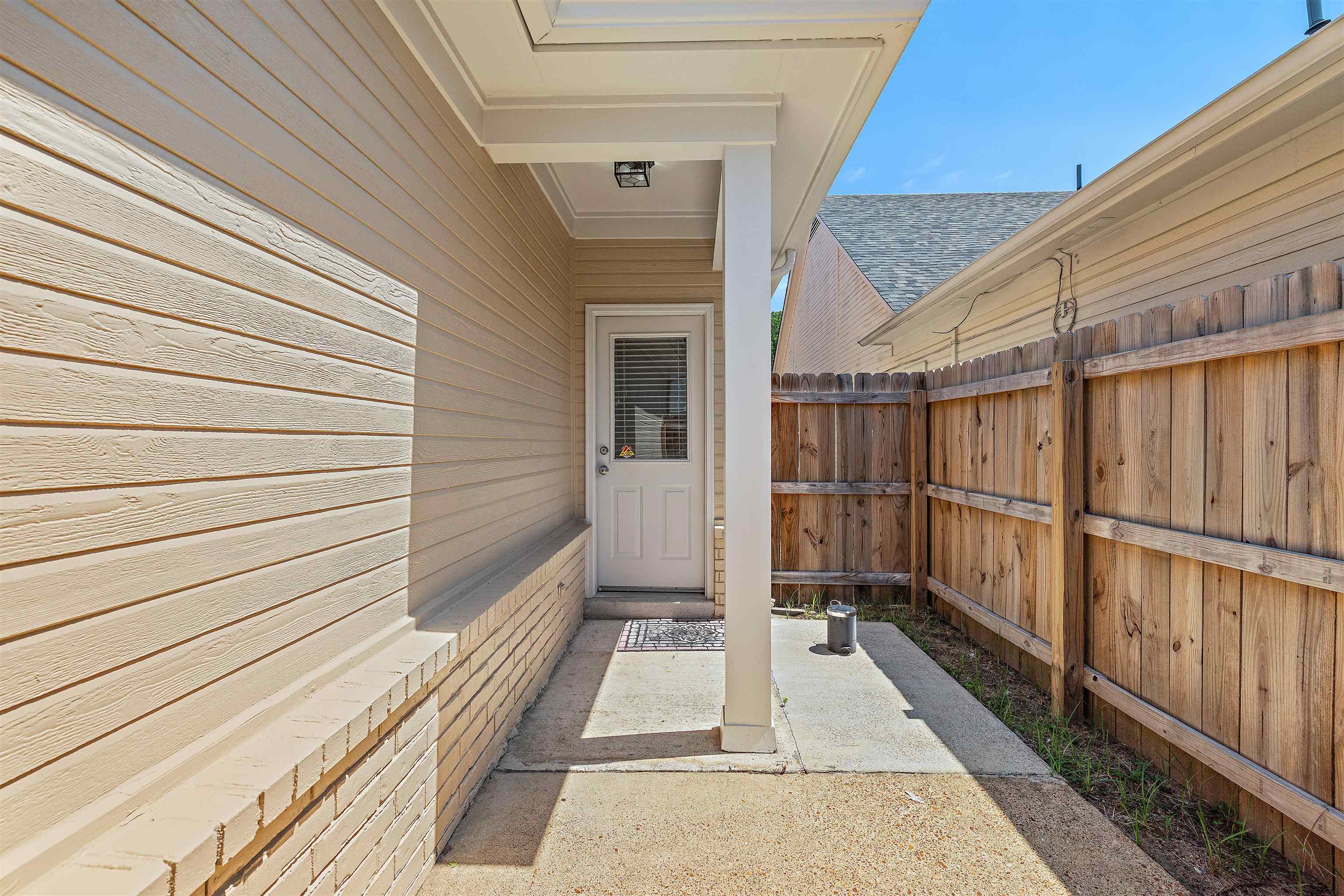 1183 Harbor River Dr Property Photo 17