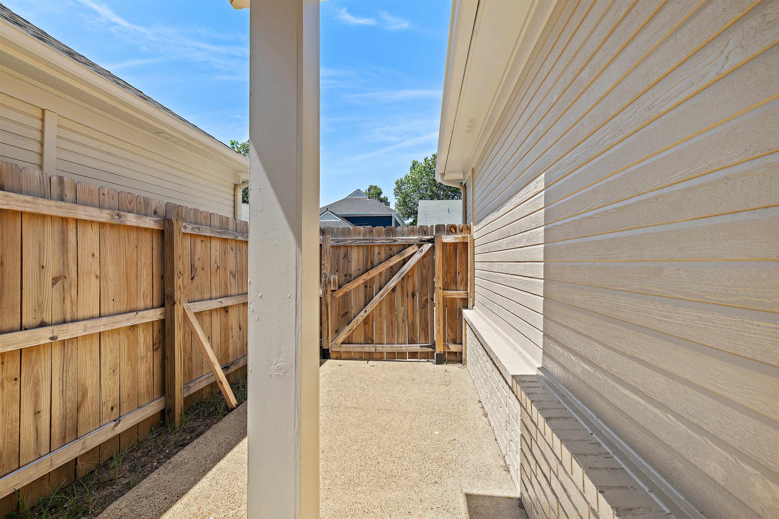 1183 Harbor River Dr Property Photo 32