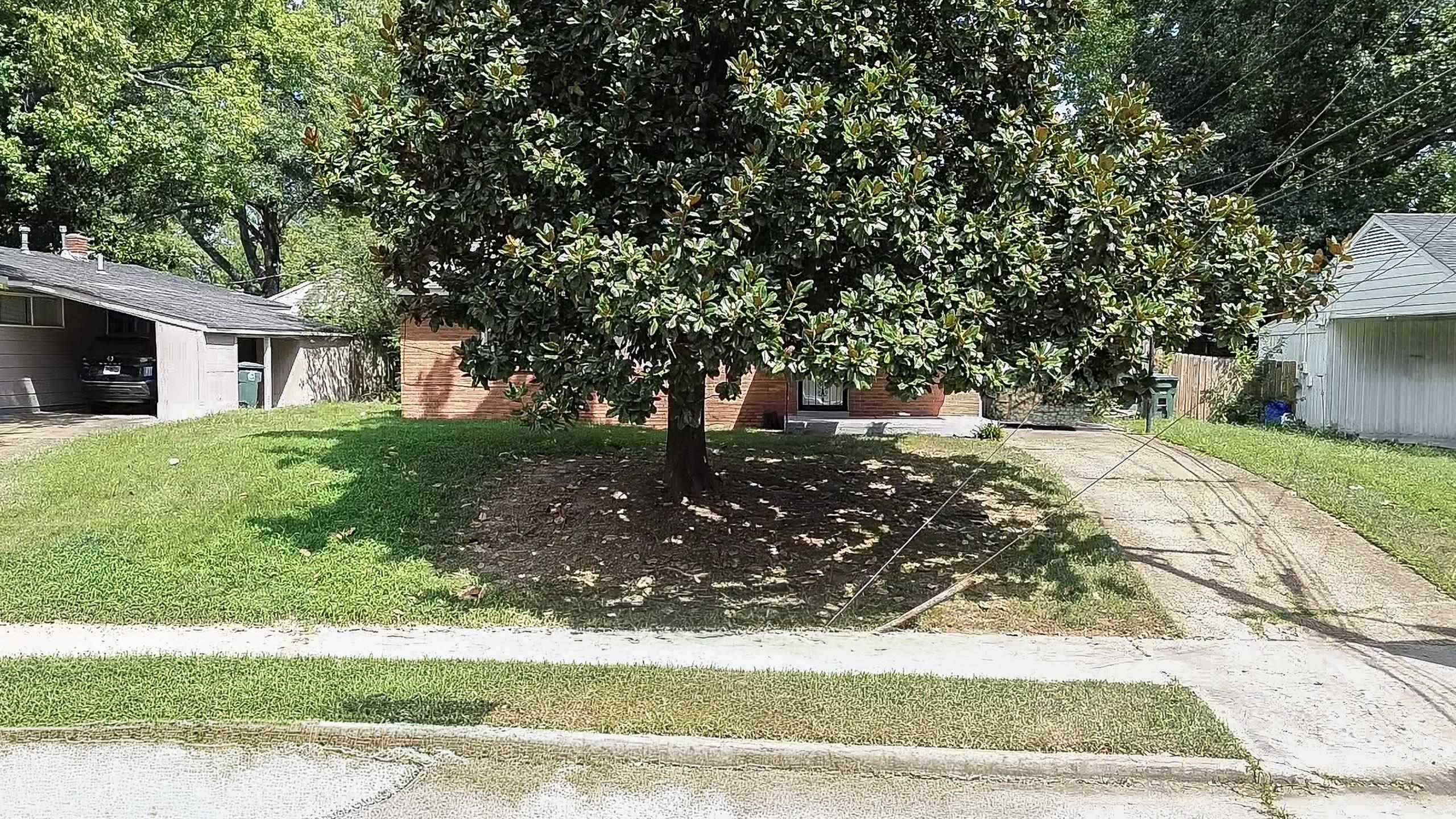 1210 Dogwood Dr Property Photo 2