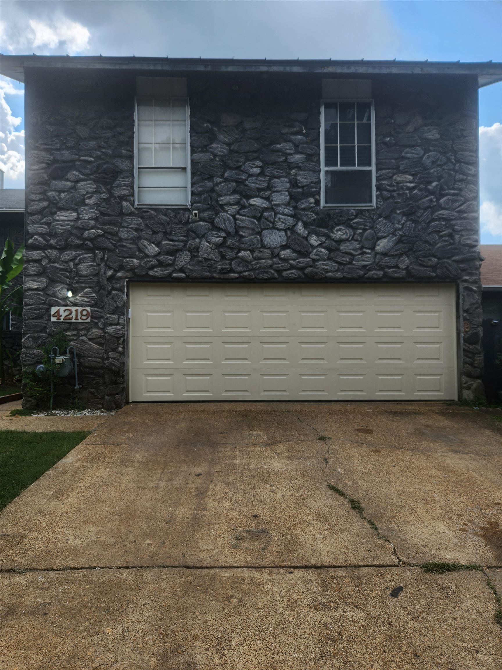 4219 BOEINGSHIRE DR 4219 Property Photo 1