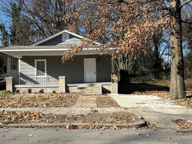 1037 KYLE ST Property Photo 1