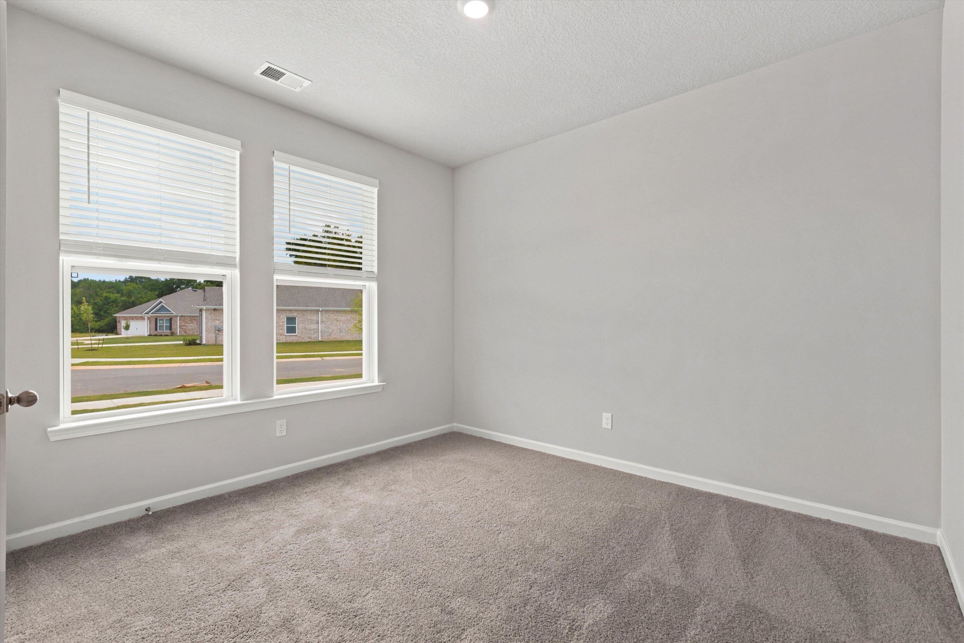 320 Windemere Loop Property Photo 5