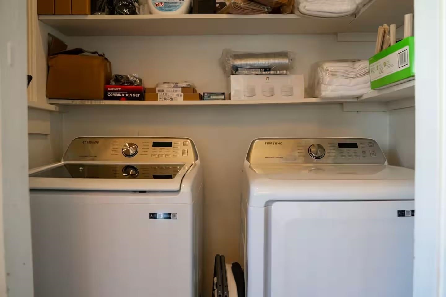 158 N Willett St Property Photo 23