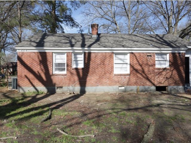 1180 Russwood Rd Property Photo 2