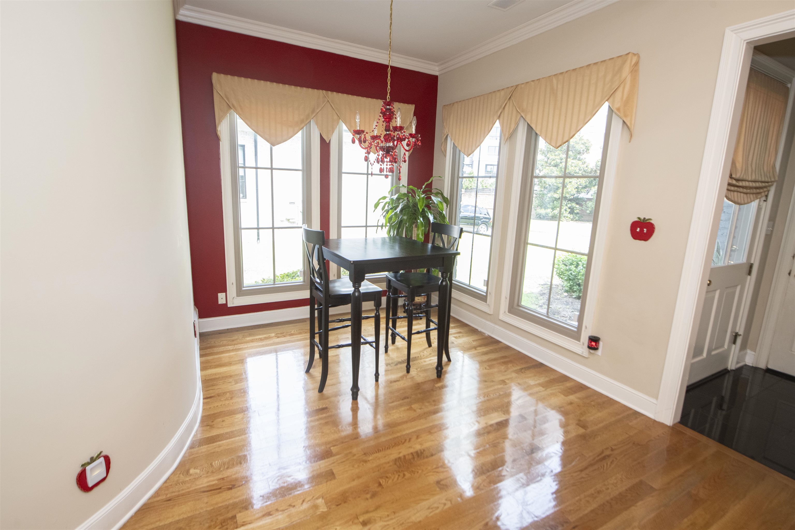 100 Founders Ln Property Photo 7