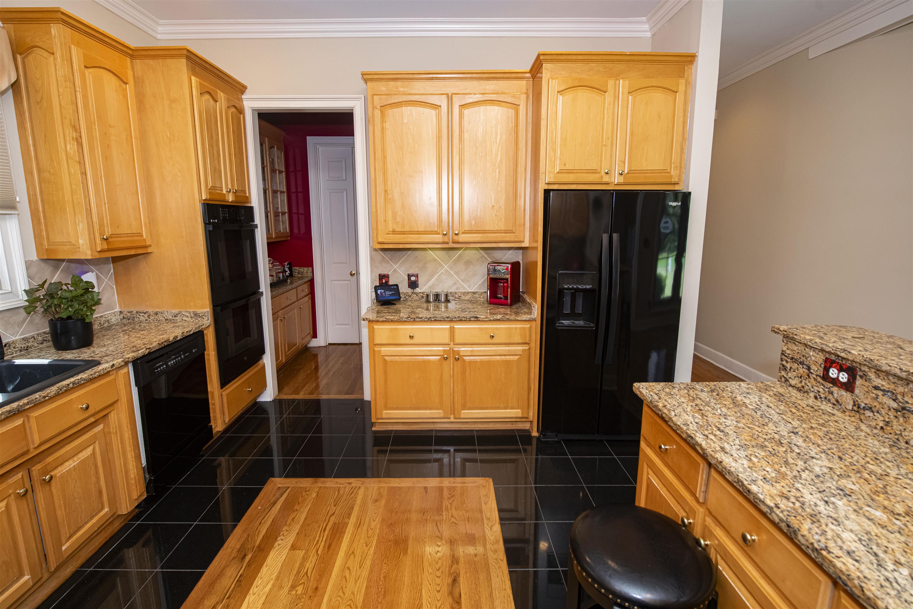 100 Founders Ln Property Photo 10