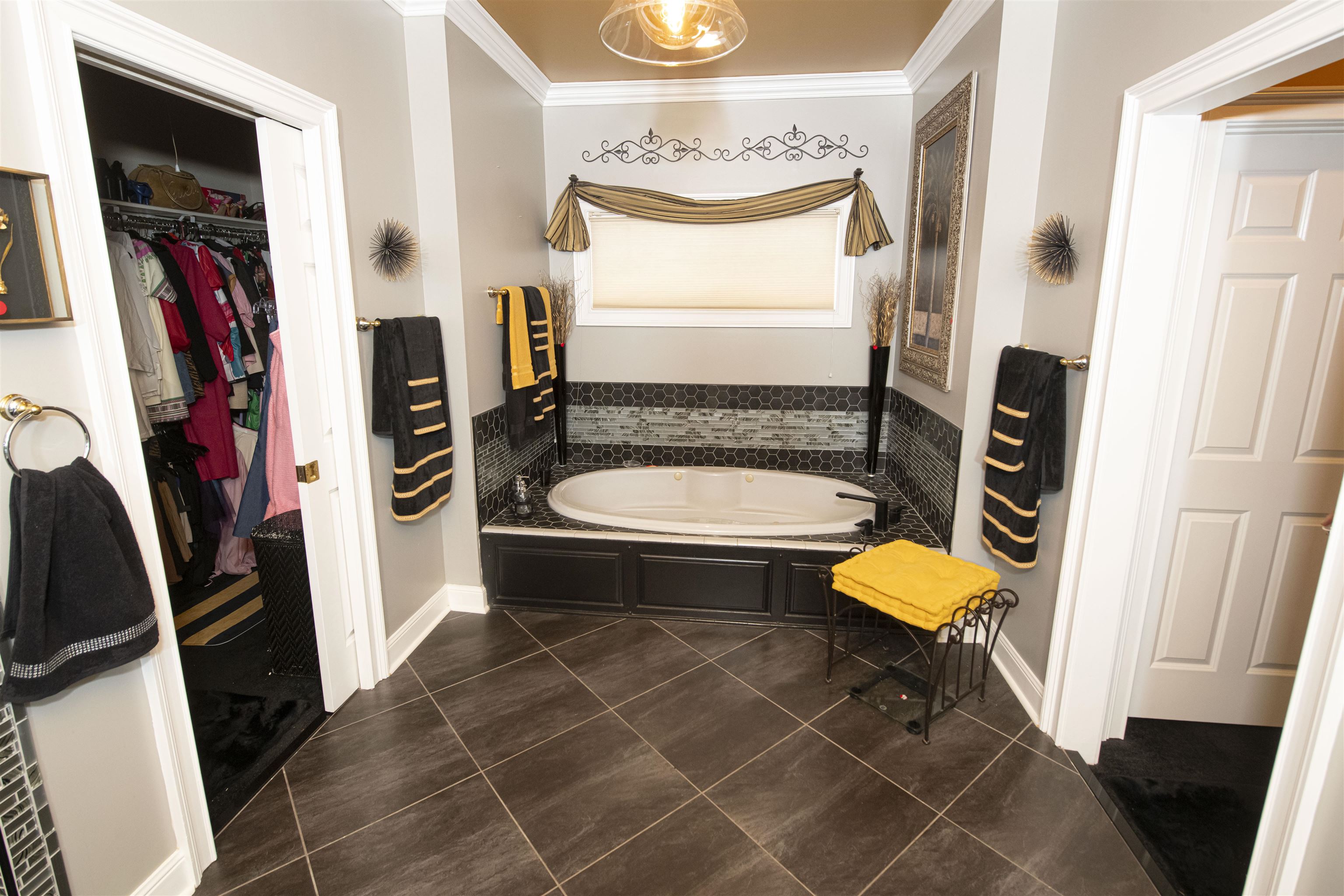 100 Founders Ln Property Photo 15