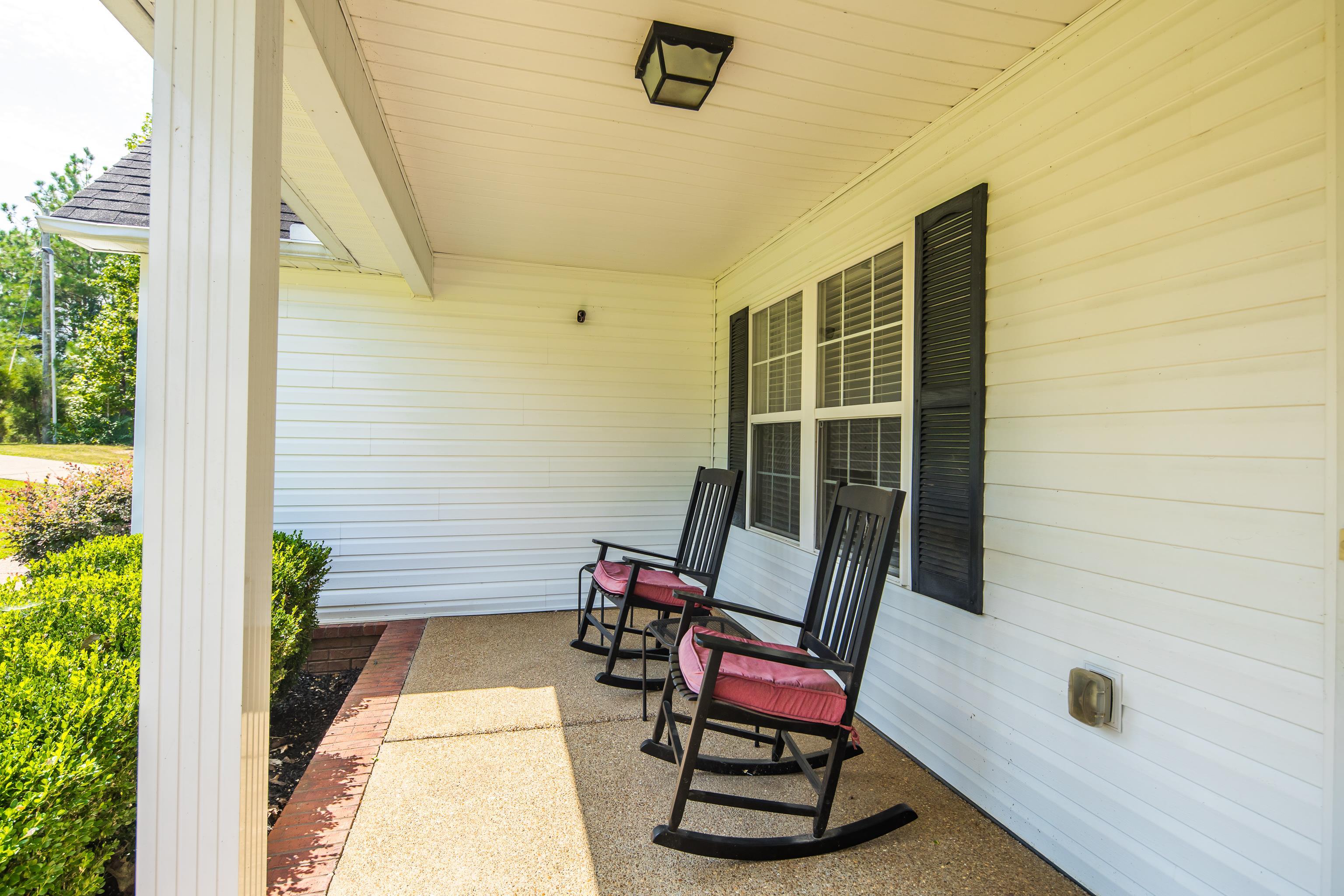 405 Persimmon Ln Property Photo 8