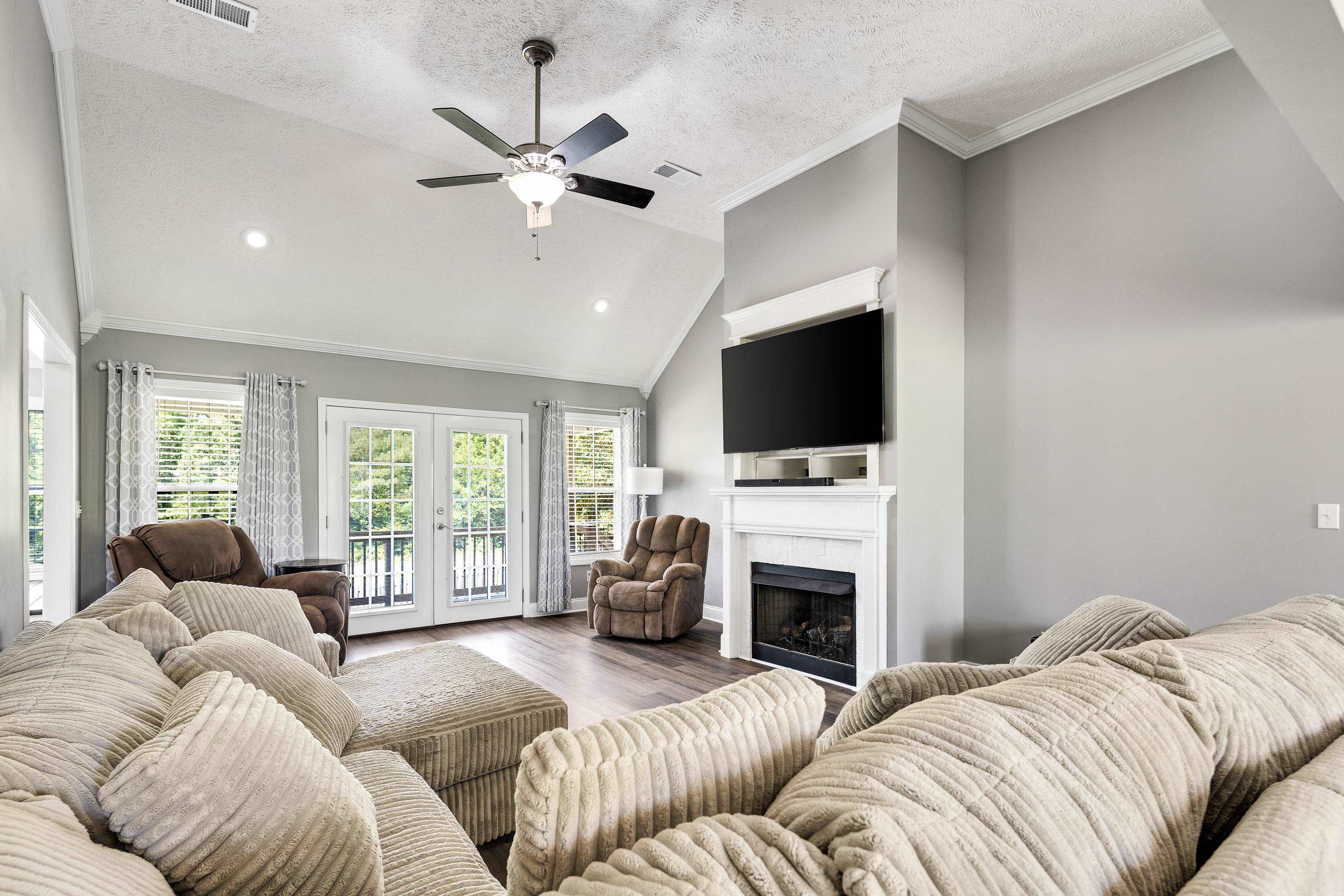 405 Persimmon Ln Property Photo 13
