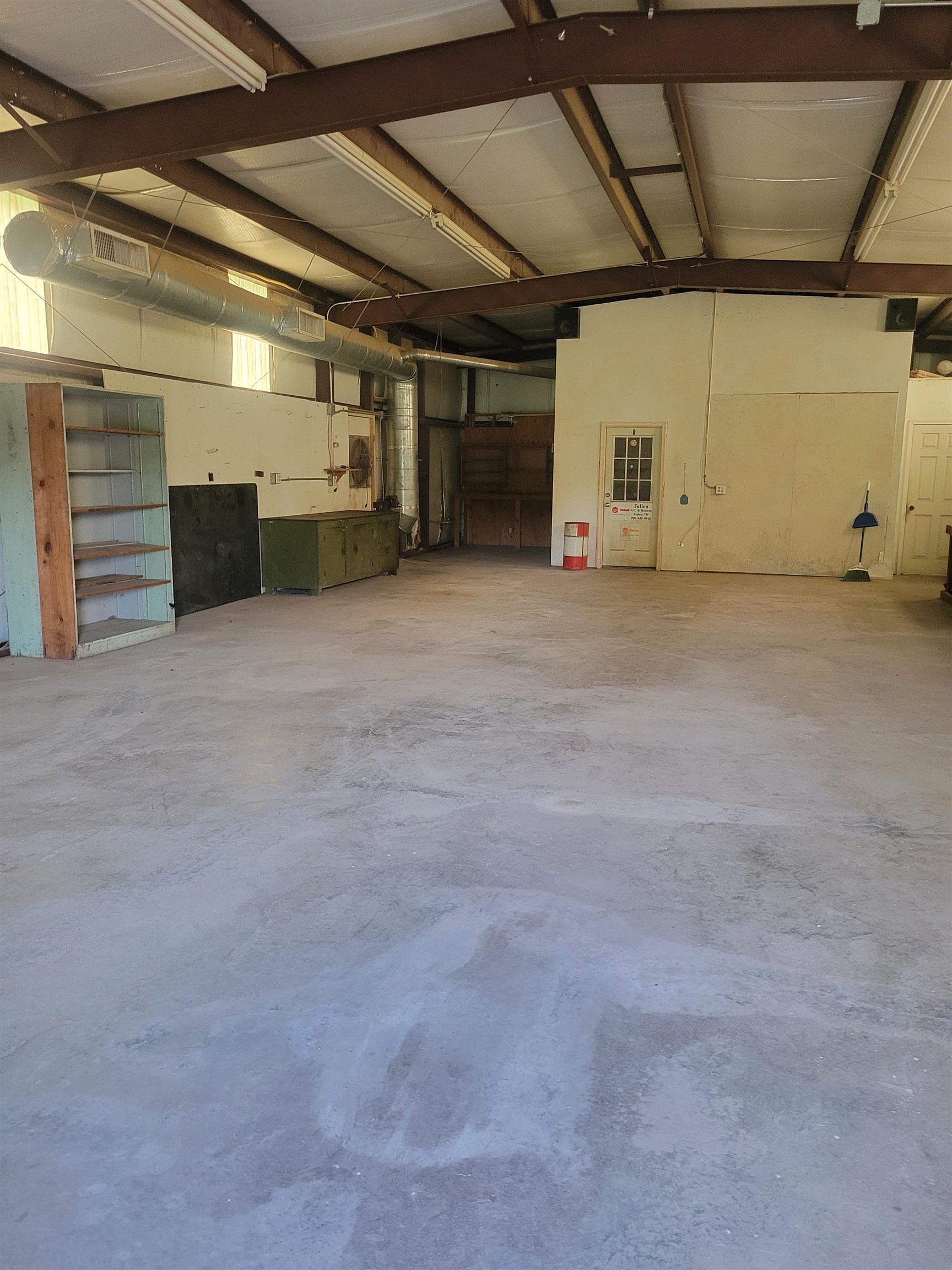 140 Halliburton Ave Property Photo 16