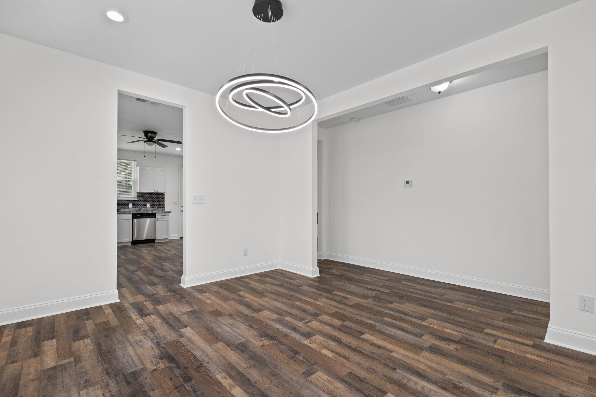1488 Lyndale Ave Property Photo 12