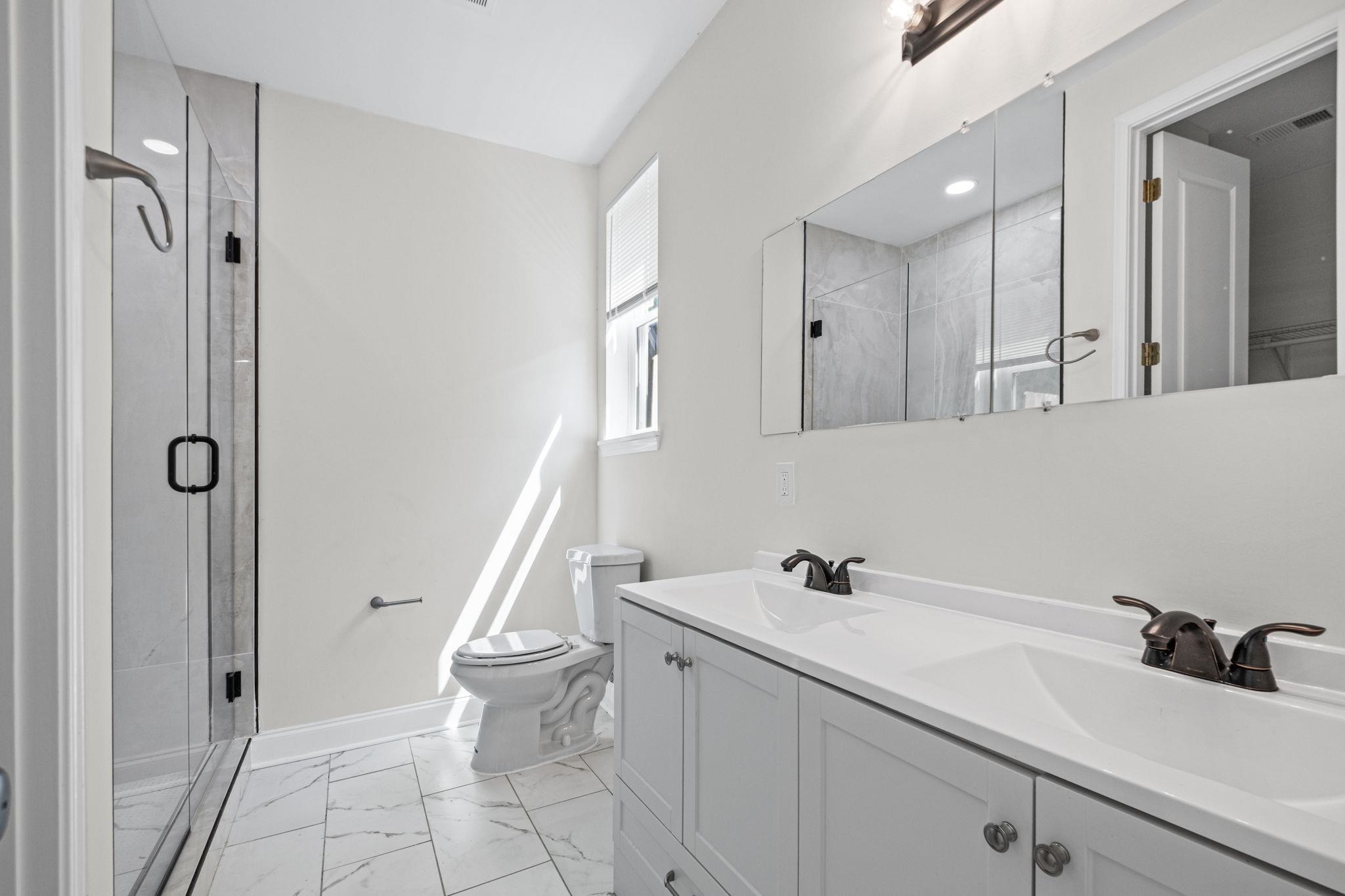 1488 Lyndale Ave Property Photo 16