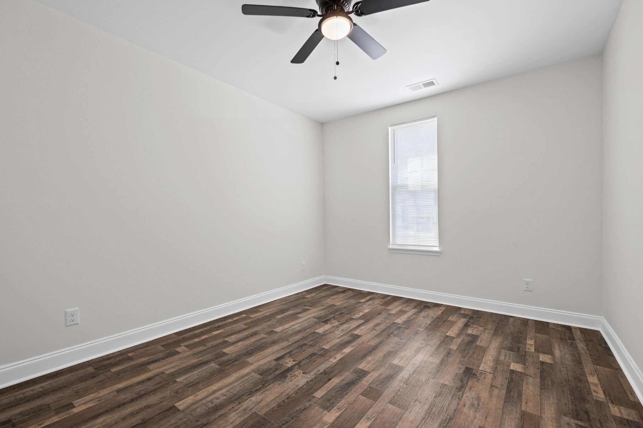 1488 Lyndale Ave Property Photo 19