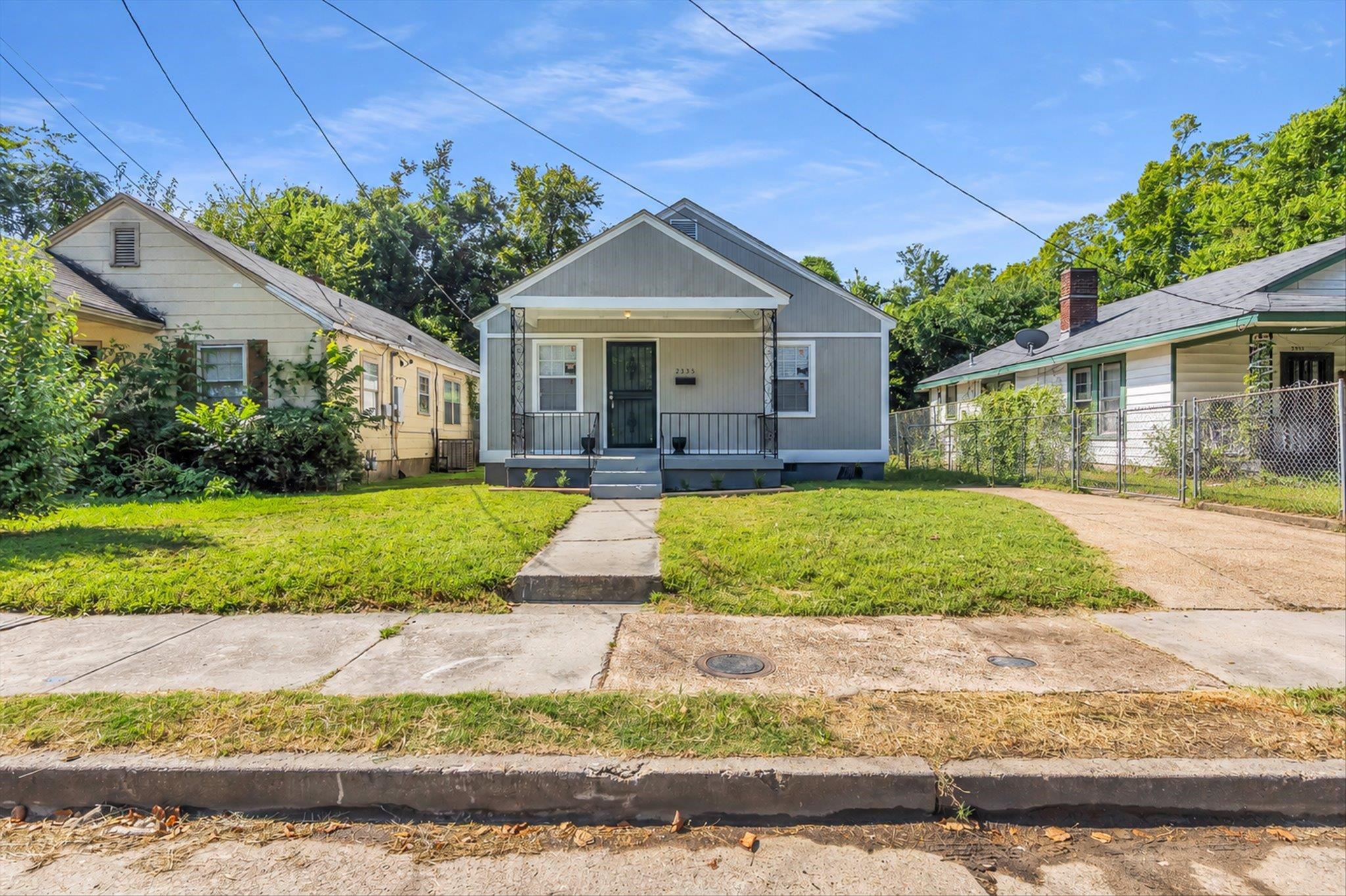 2335 Hubbard Ave Property Photo 2