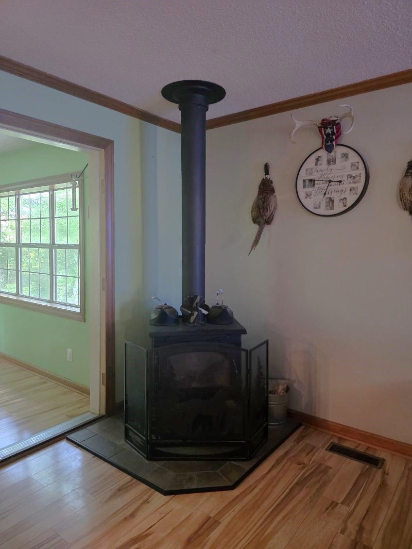 90 Aubrey Ln Property Photo 3