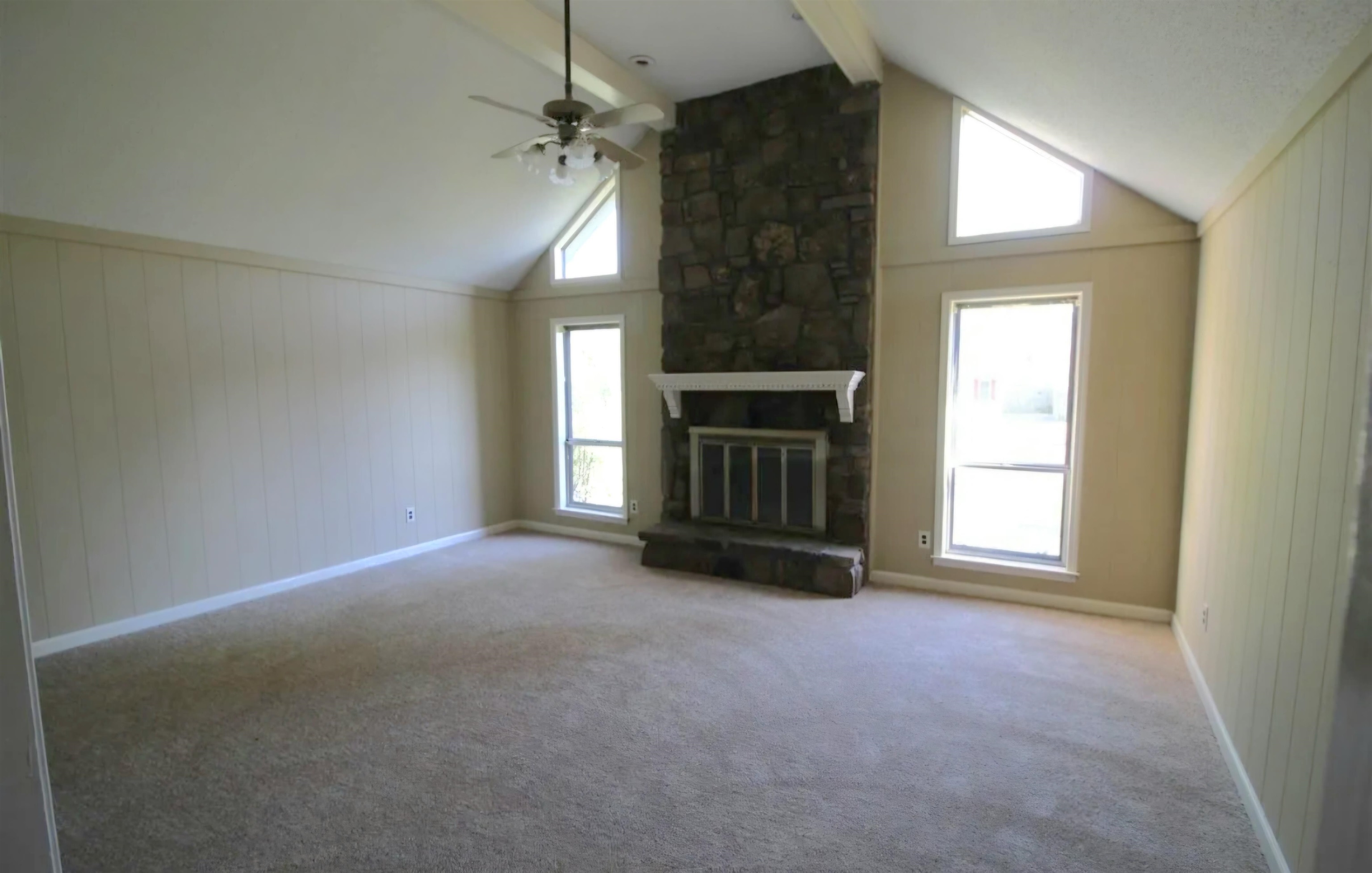 6232 Skylight Dr Property Photo 2