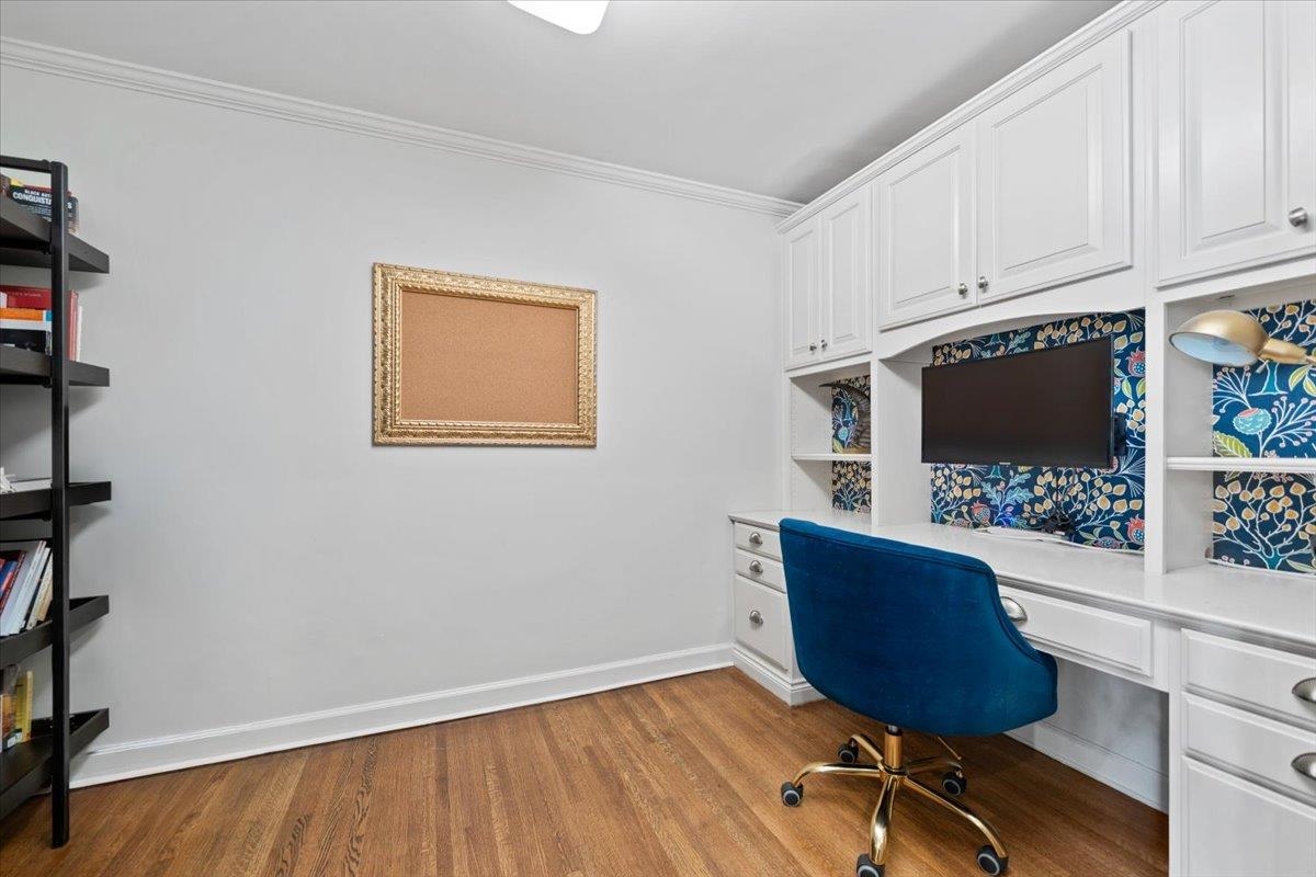 816 Reddoch St Property Photo 17