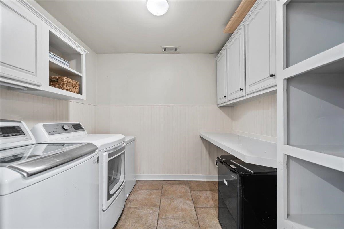 816 Reddoch St Property Photo 18