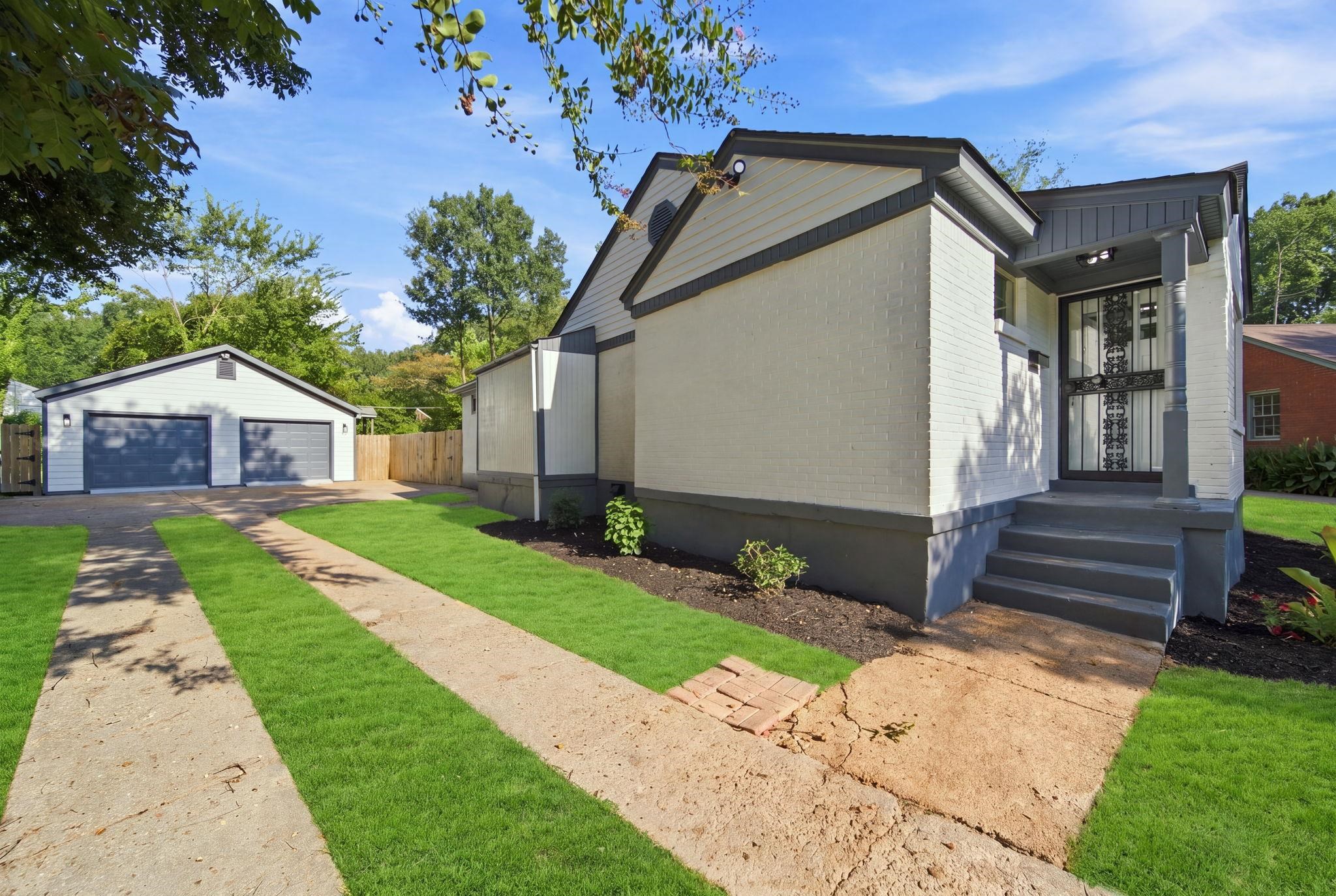 458 Gerald Rd Property Photo 3