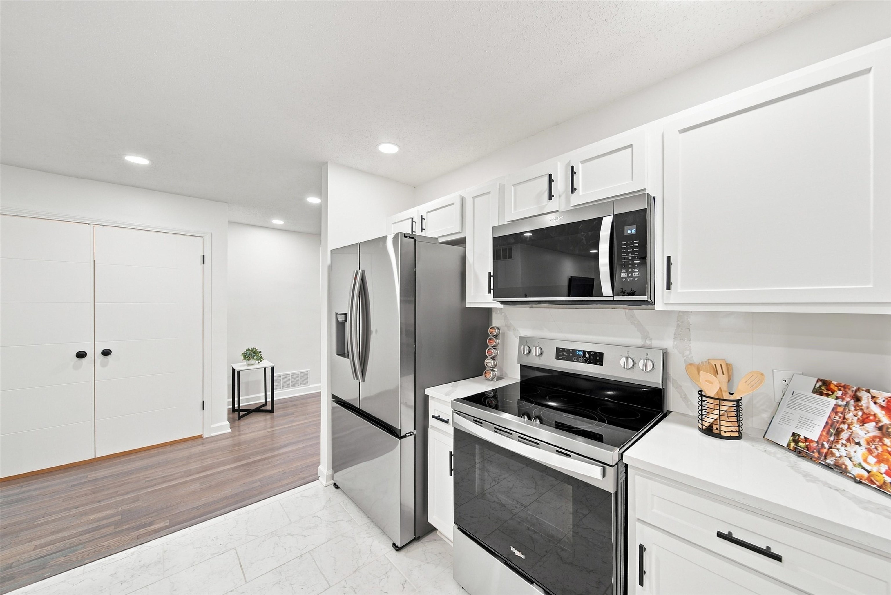 458 Gerald Rd Property Photo 12